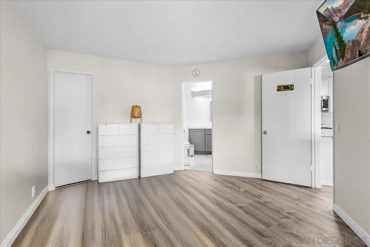 https://cdn.realtyfeed.com/cdn/127/260011547/97ac2bb16ff24d87a128ad2a37d32817.webp