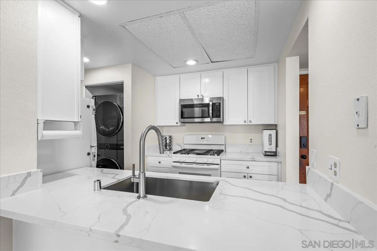 https://cdn.realtyfeed.com/cdn/127/260011547/e69cd3ada5fb26a00c0acabfca3369e1.webp