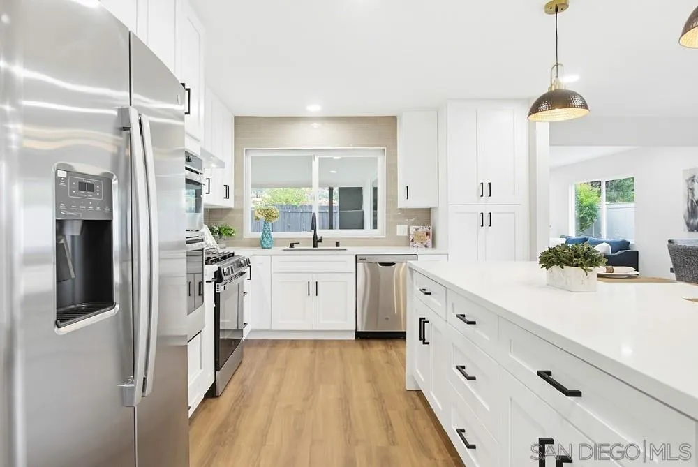 https://cdn.realtyfeed.com/cdn/127/260011554/42a0878111f7bc65d691a21684354a62.webp