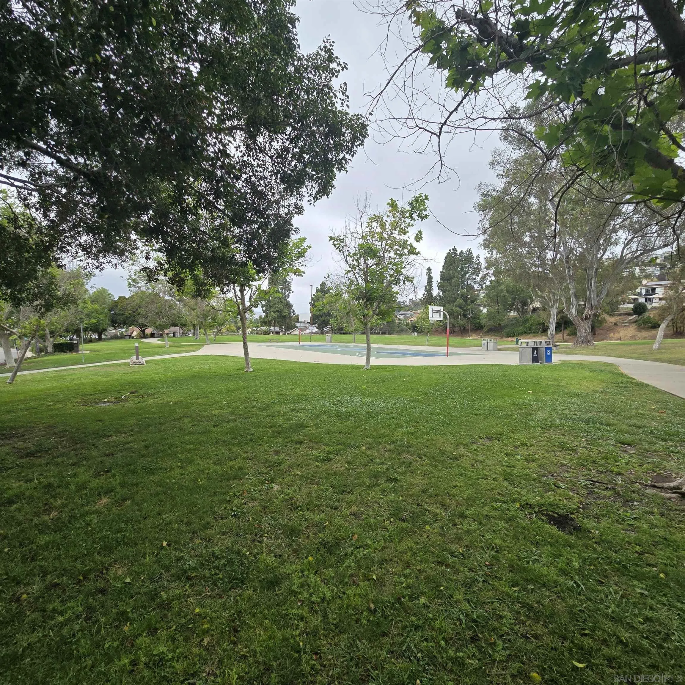 https://cdn.realtyfeed.com/cdn/127/260011554/483353aca2a297bfe5c69debcfc79140.webp