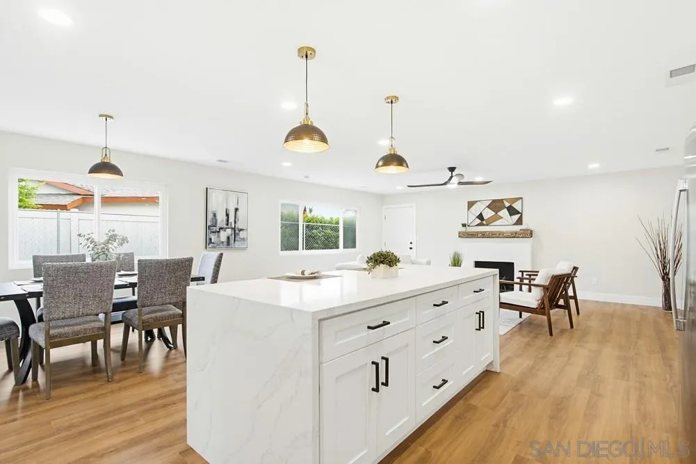 https://cdn.realtyfeed.com/cdn/127/260011554/ca23a511d9d1bdb36e936d1a25d2b829.webp