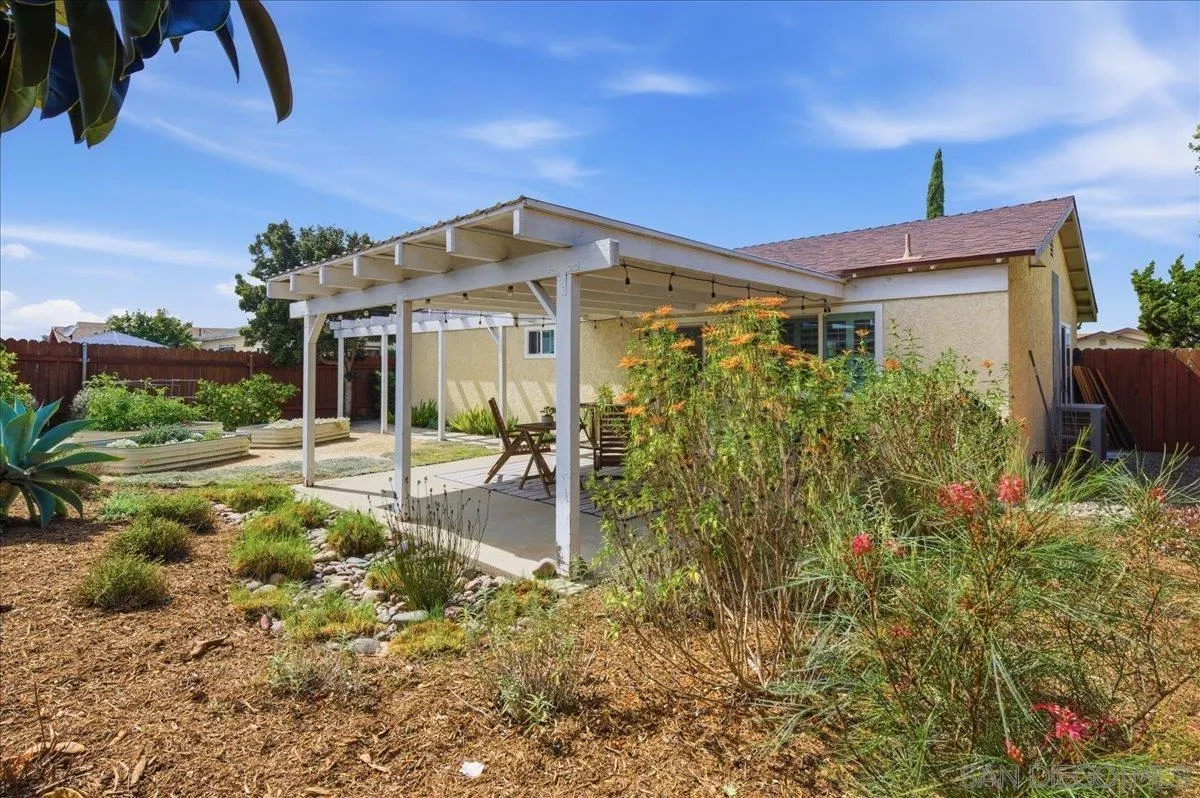 https://cdn.realtyfeed.com/cdn/127/260011556/3de5bafc53735f776448294bf6cc94c9.webp