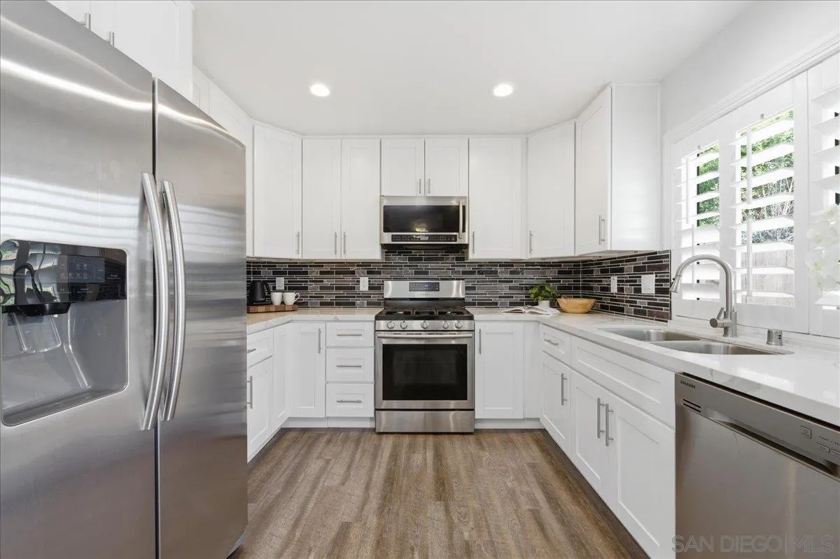 https://cdn.realtyfeed.com/cdn/127/260011556/85e0203a79f2a024cfcca5a290ddc566.webp