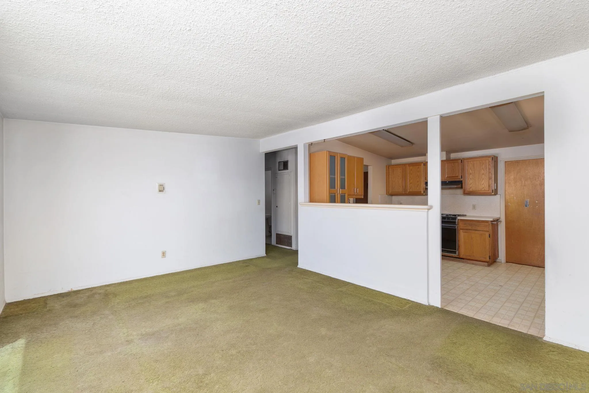 https://cdn.realtyfeed.com/cdn/127/260011558/1f32beab820eb610c7874e66d3b0ec16.webp