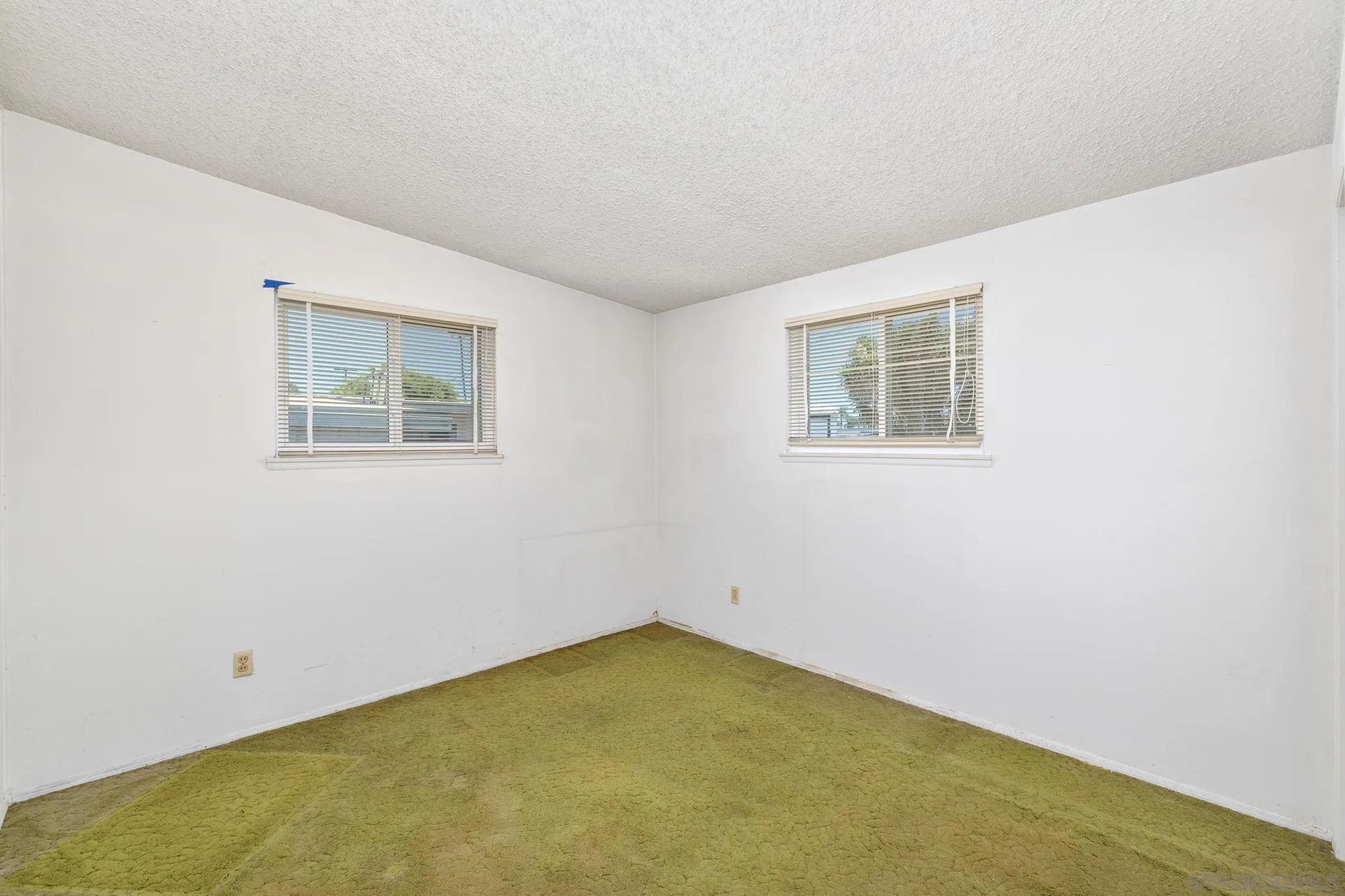 https://cdn.realtyfeed.com/cdn/127/260011558/598dd62e0e3d5d09a5b0a2dbf9dff750.webp