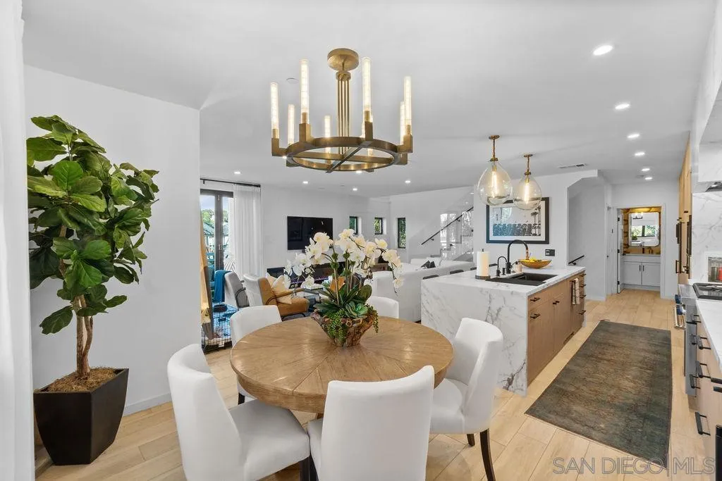 https://cdn.realtyfeed.com/cdn/127/260011565/0b6533051c034d6e0de55f389415479e.webp