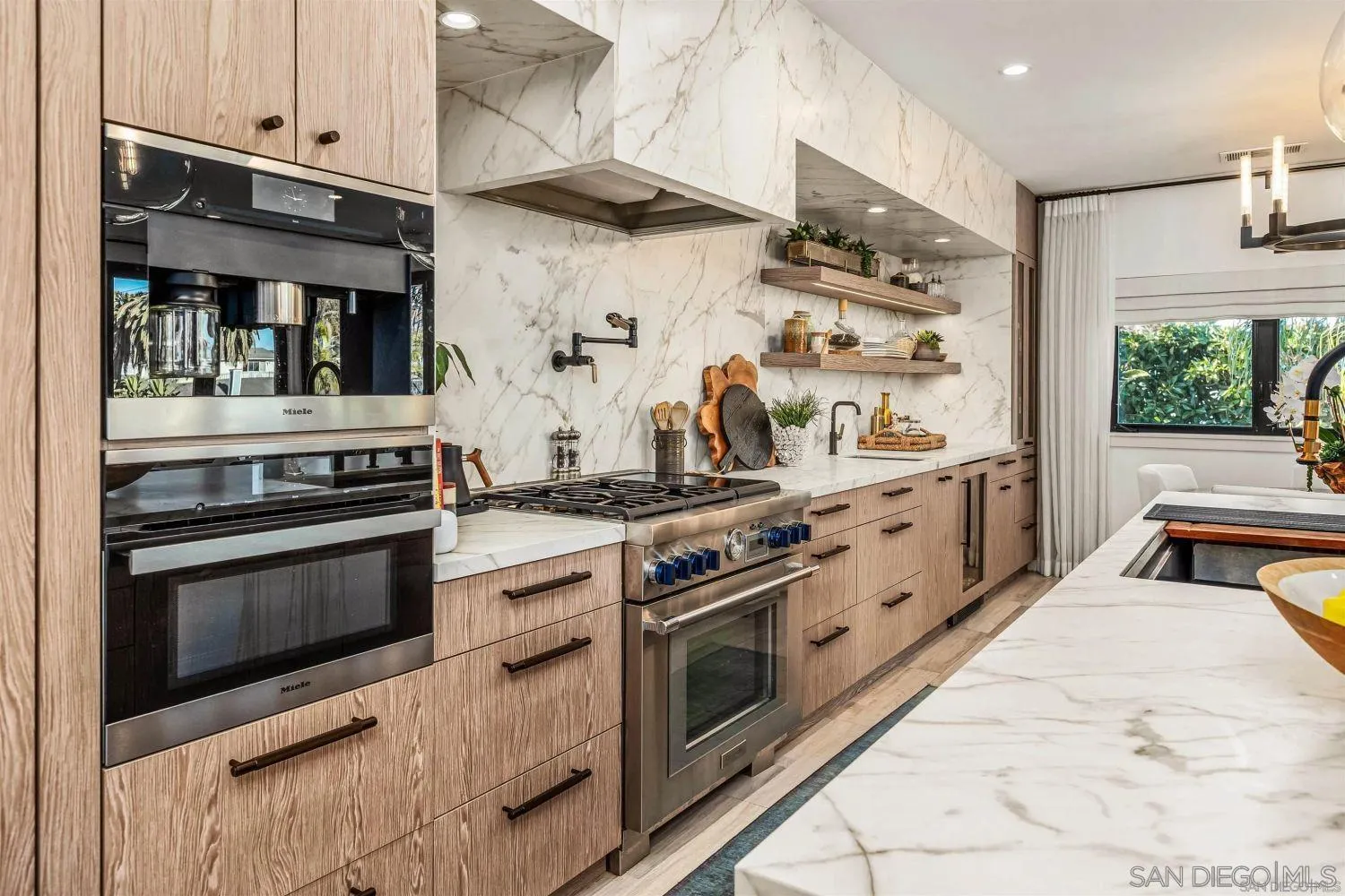 https://cdn.realtyfeed.com/cdn/127/260011565/5e7524e643bdfb3d0beac146d3927d42.webp