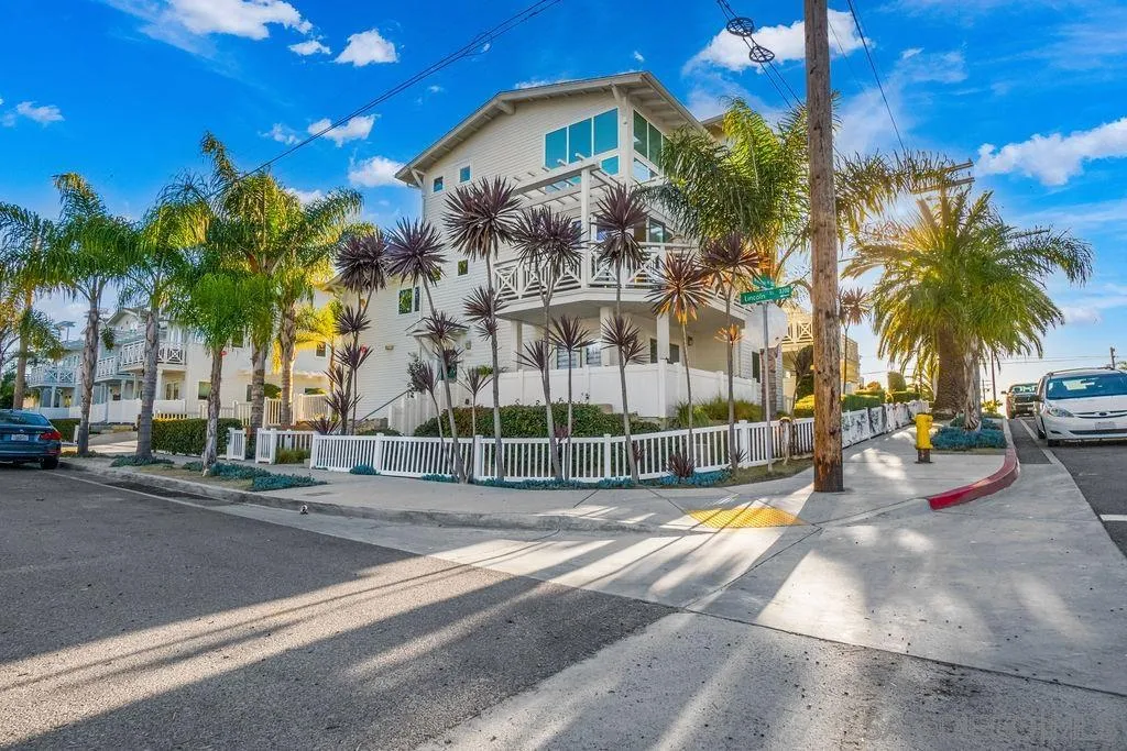 https://cdn.realtyfeed.com/cdn/127/260011565/68fbf15816b9ab24216d1e97af0e7692.webp
