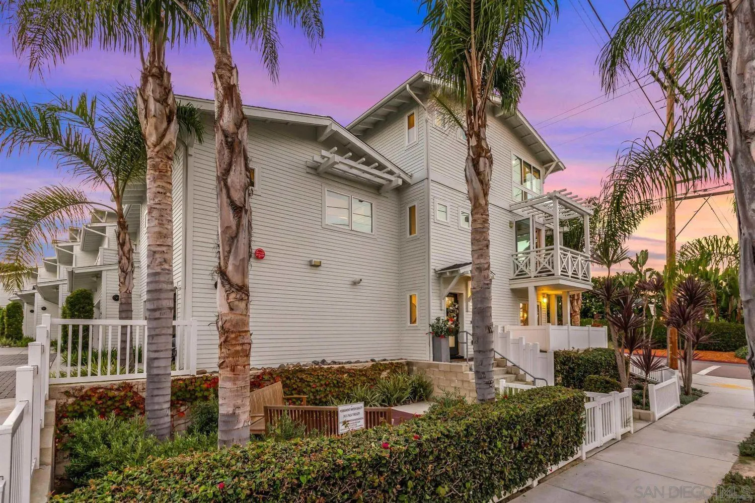 https://cdn.realtyfeed.com/cdn/127/260011565/c8a3c69bcd51e61af23d1edc9cbfa314.webp