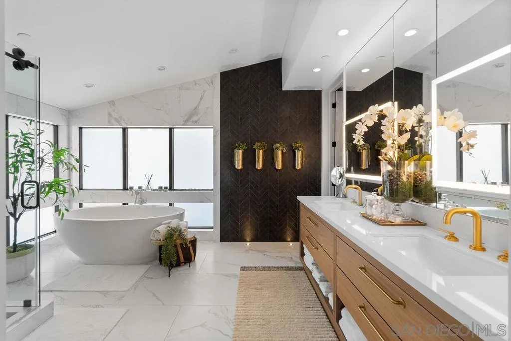 https://cdn.realtyfeed.com/cdn/127/260011565/e770b5b9e78761ffe0a01e2c2910c433.webp