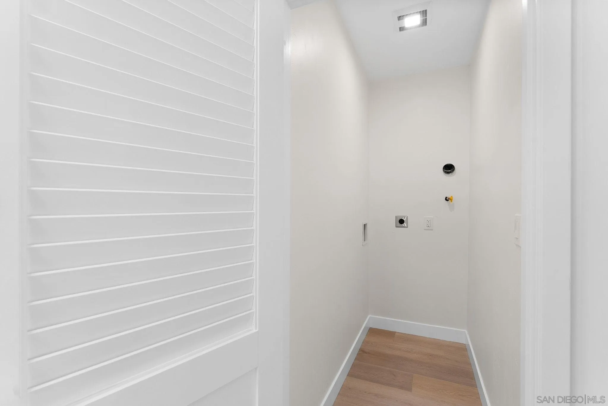 https://cdn.realtyfeed.com/cdn/127/260011568/2de1a386130ce8adc033a890c3e2bee9.webp