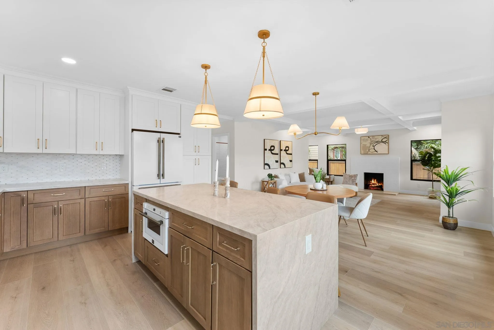 https://cdn.realtyfeed.com/cdn/127/260011568/5982bfa0fe083b4ffb1fe669e2dc15a4.webp