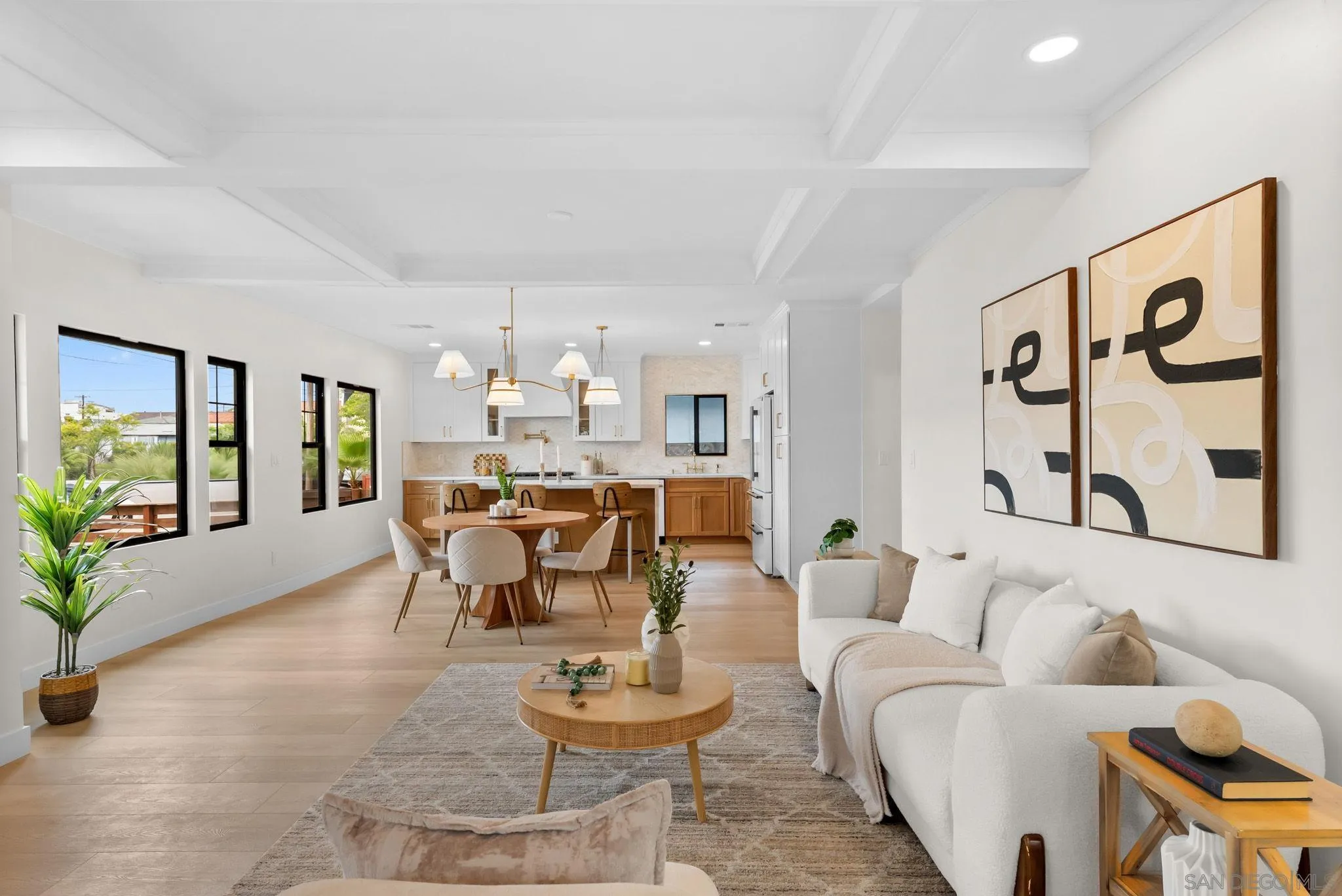 https://cdn.realtyfeed.com/cdn/127/260011568/632dc932b678ba3ab634638a78fcb6ed.webp