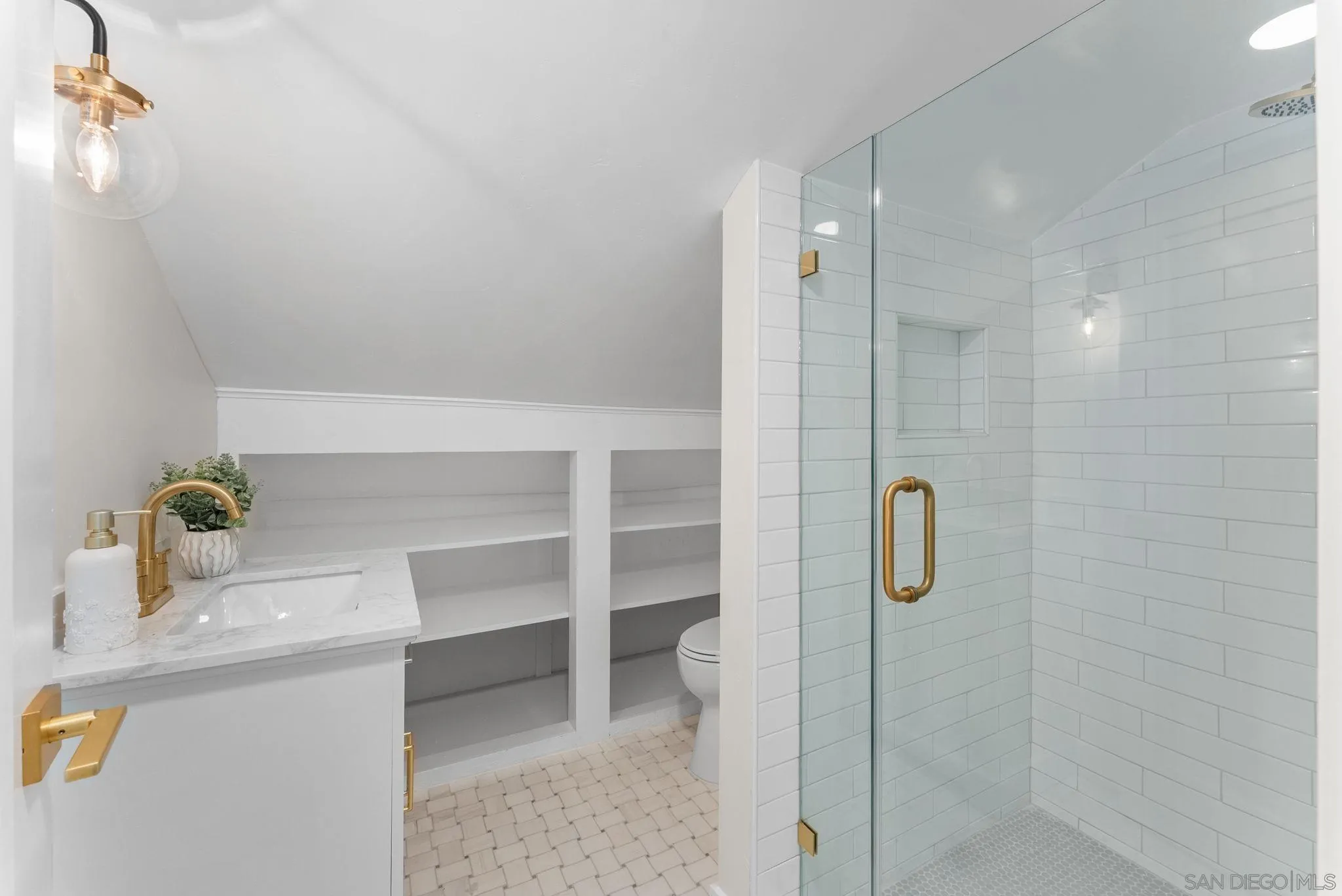 https://cdn.realtyfeed.com/cdn/127/260011568/9c8da066d37729c8a8f08089929665b5.webp