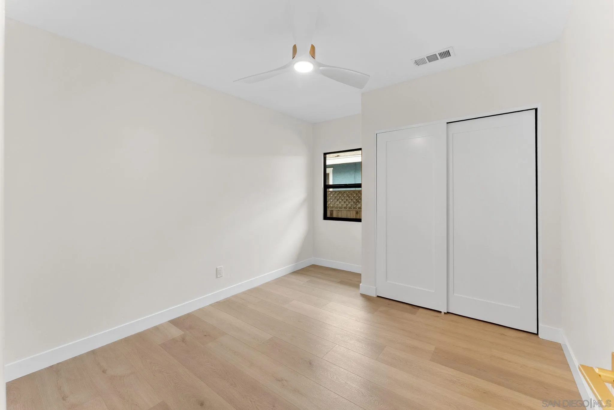 https://cdn.realtyfeed.com/cdn/127/260011568/ca894237d9056800308a11d8c30350f0.webp