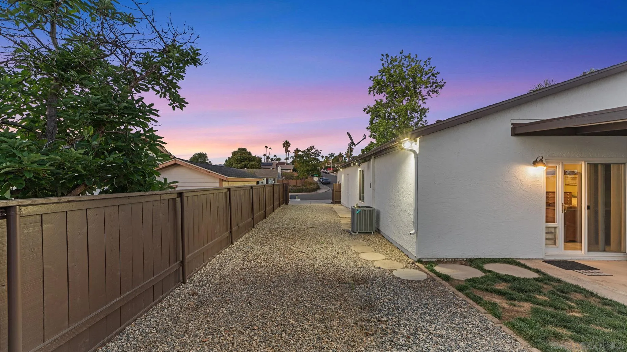 https://cdn.realtyfeed.com/cdn/127/260011572/419fec61bd60a71d846ff3c0fdfad229.webp
