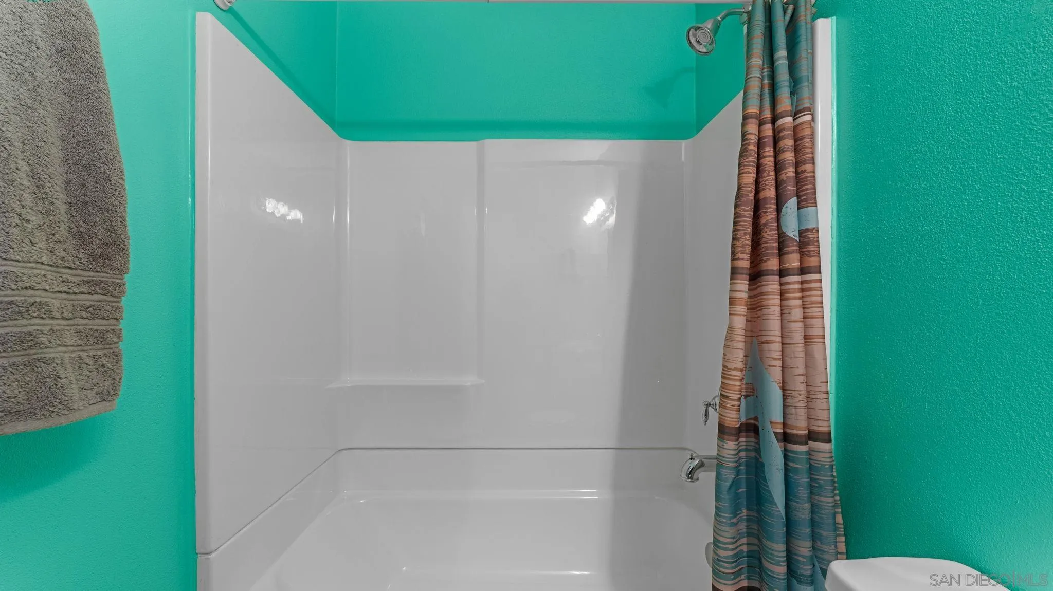 https://cdn.realtyfeed.com/cdn/127/260011572/8c945b436df7230d615f93bf85ed27ed.webp