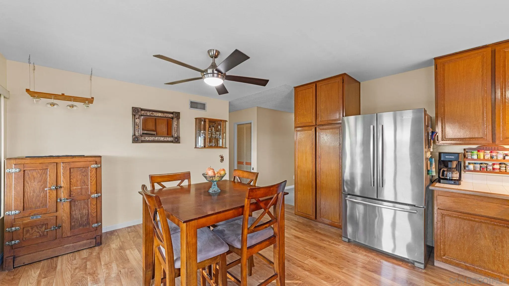 https://cdn.realtyfeed.com/cdn/127/260011572/cd8b1e99ed308f6a26d7da6bcaf40179.webp