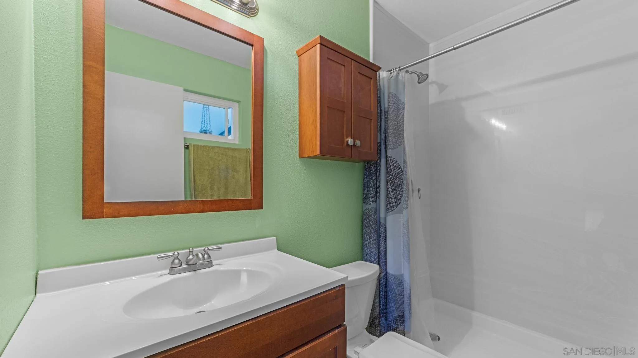 https://cdn.realtyfeed.com/cdn/127/260011572/ebdf5ba8490e7c45c3bd2966adef35c0.webp