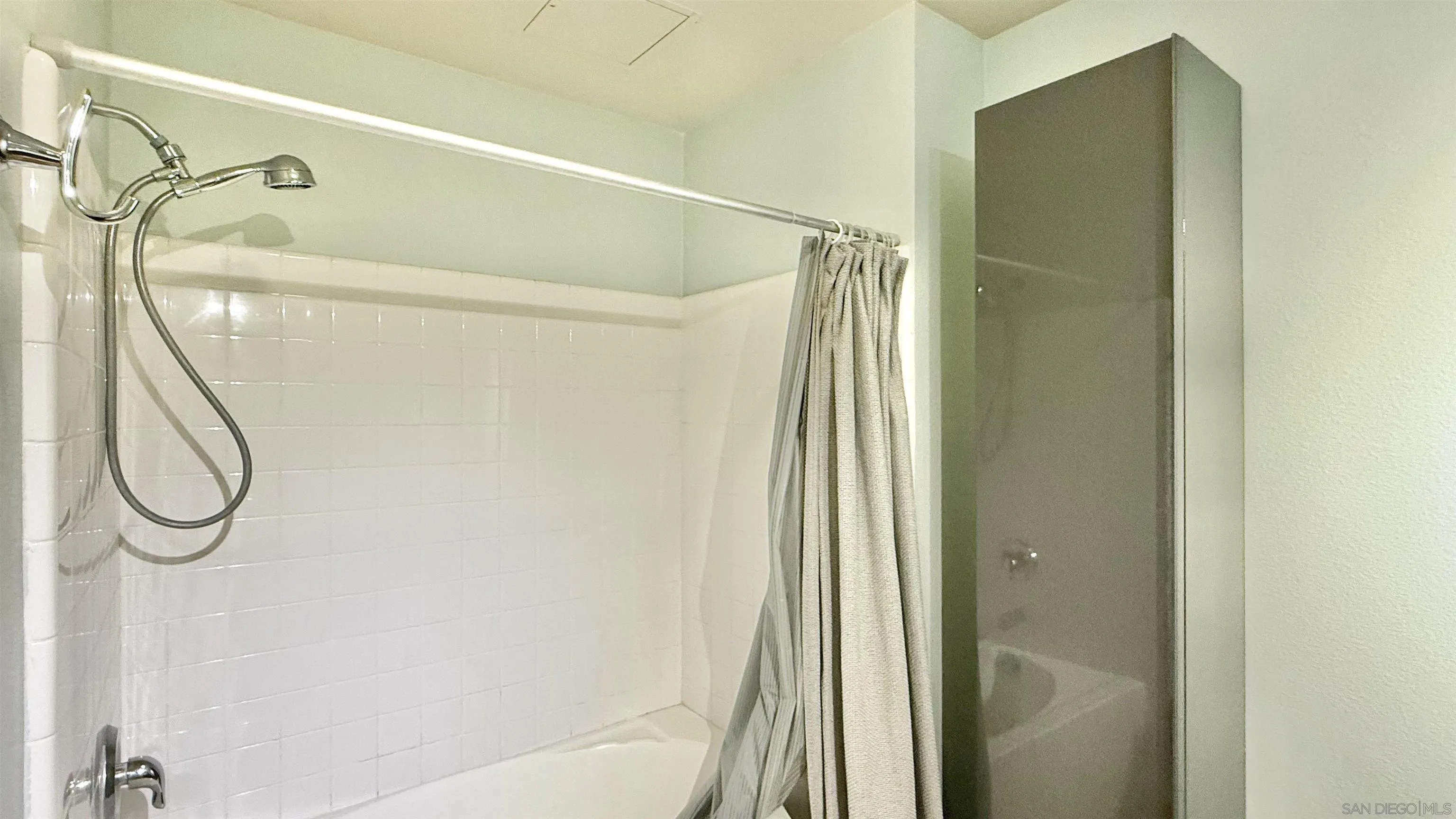 Photo #15: 260011575 Listing: Photo #15