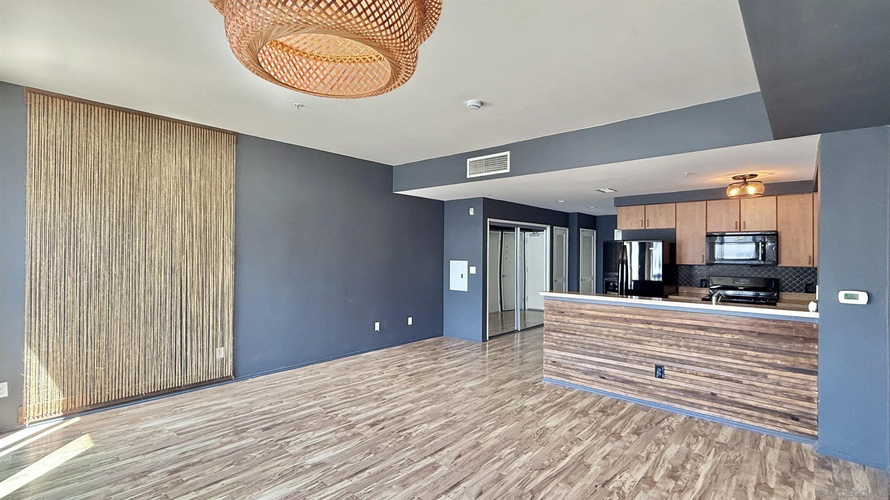 Photo #5: 260011575 Listing: Photo #5