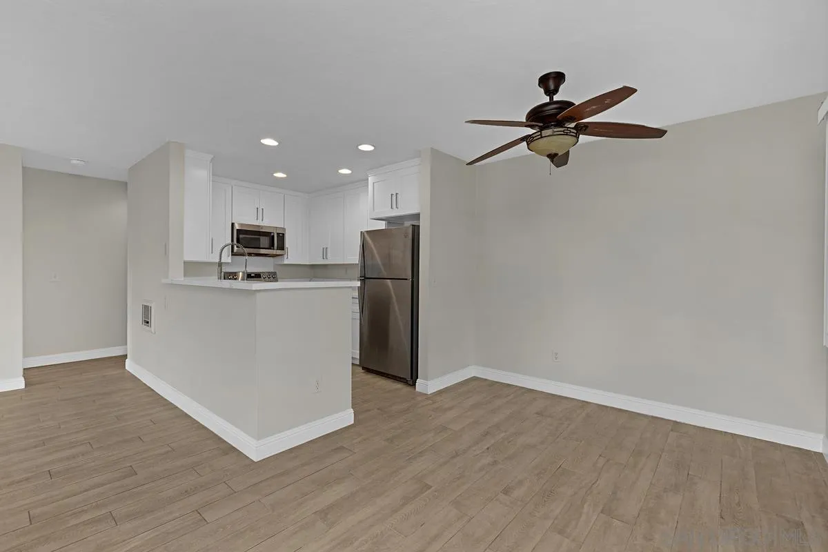 Photo #7: 260011576 Listing: Photo #7