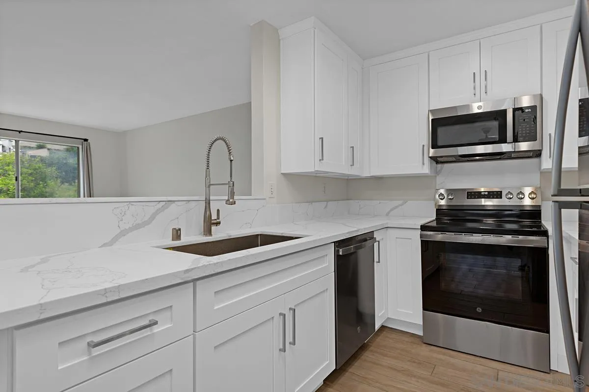 Photo #13: 260011576 Listing: Photo #13
