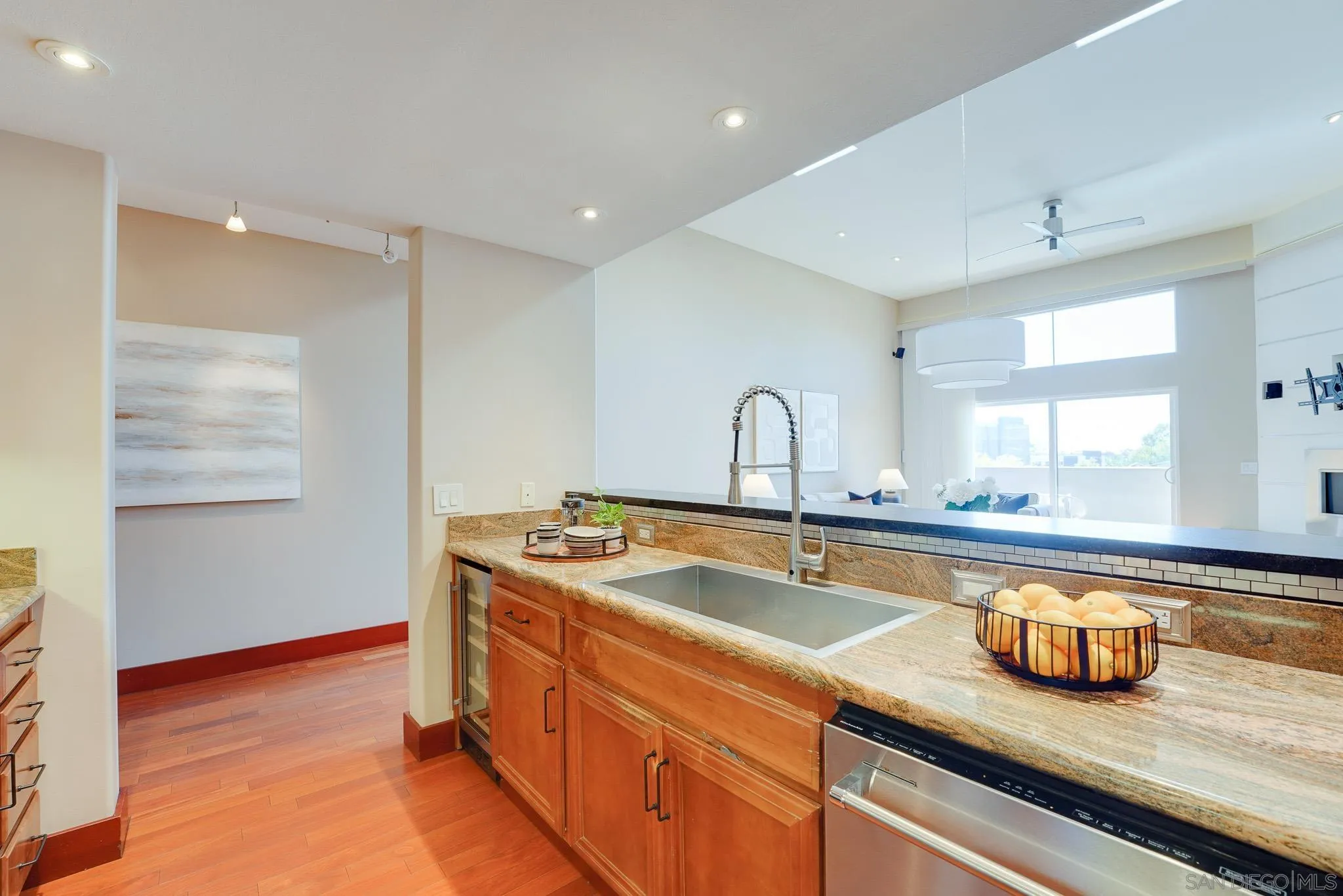 Photo #7: 260011580 Listing: Photo #7
