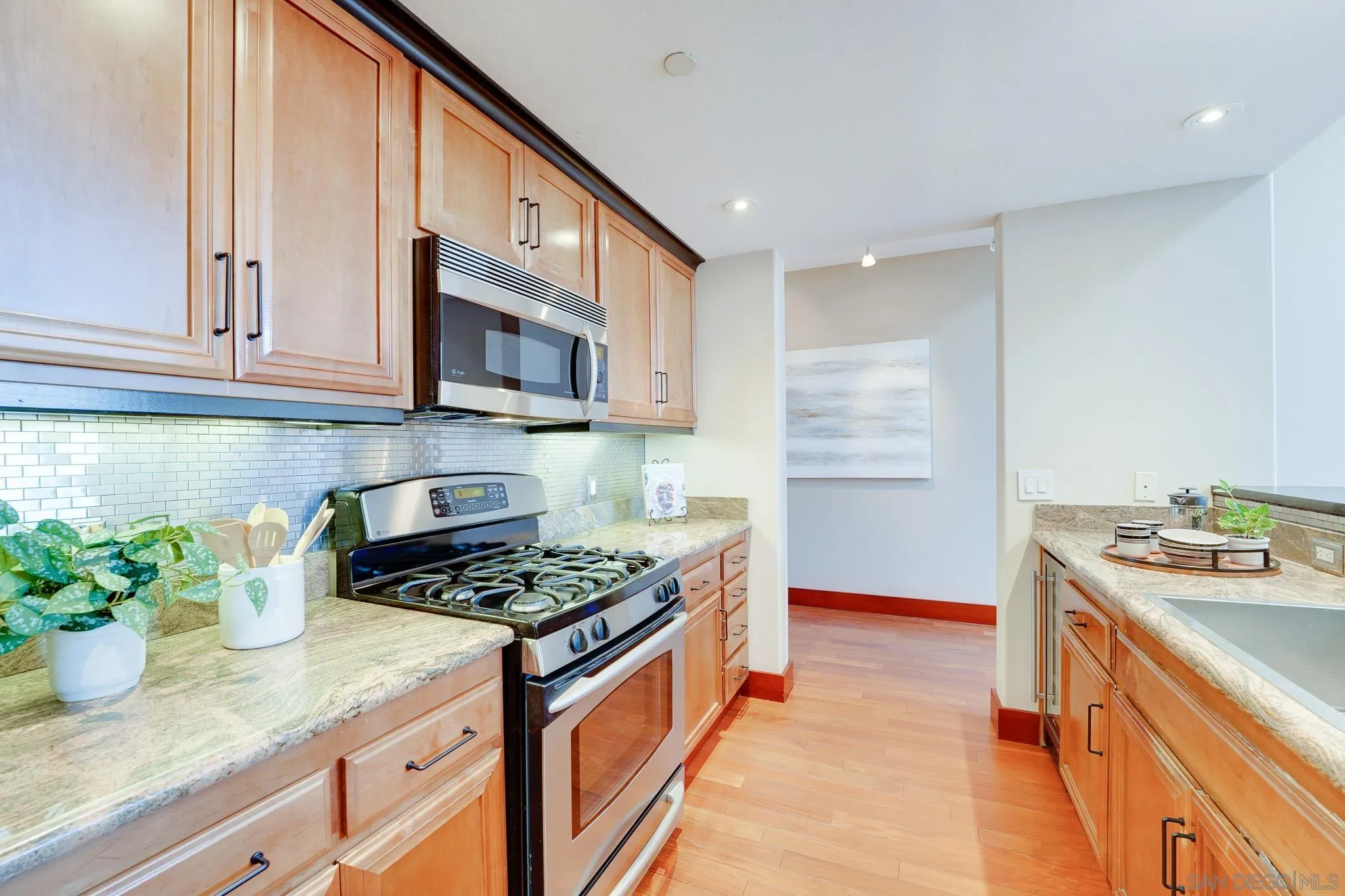Photo #8: 260011580 Listing: Photo #8