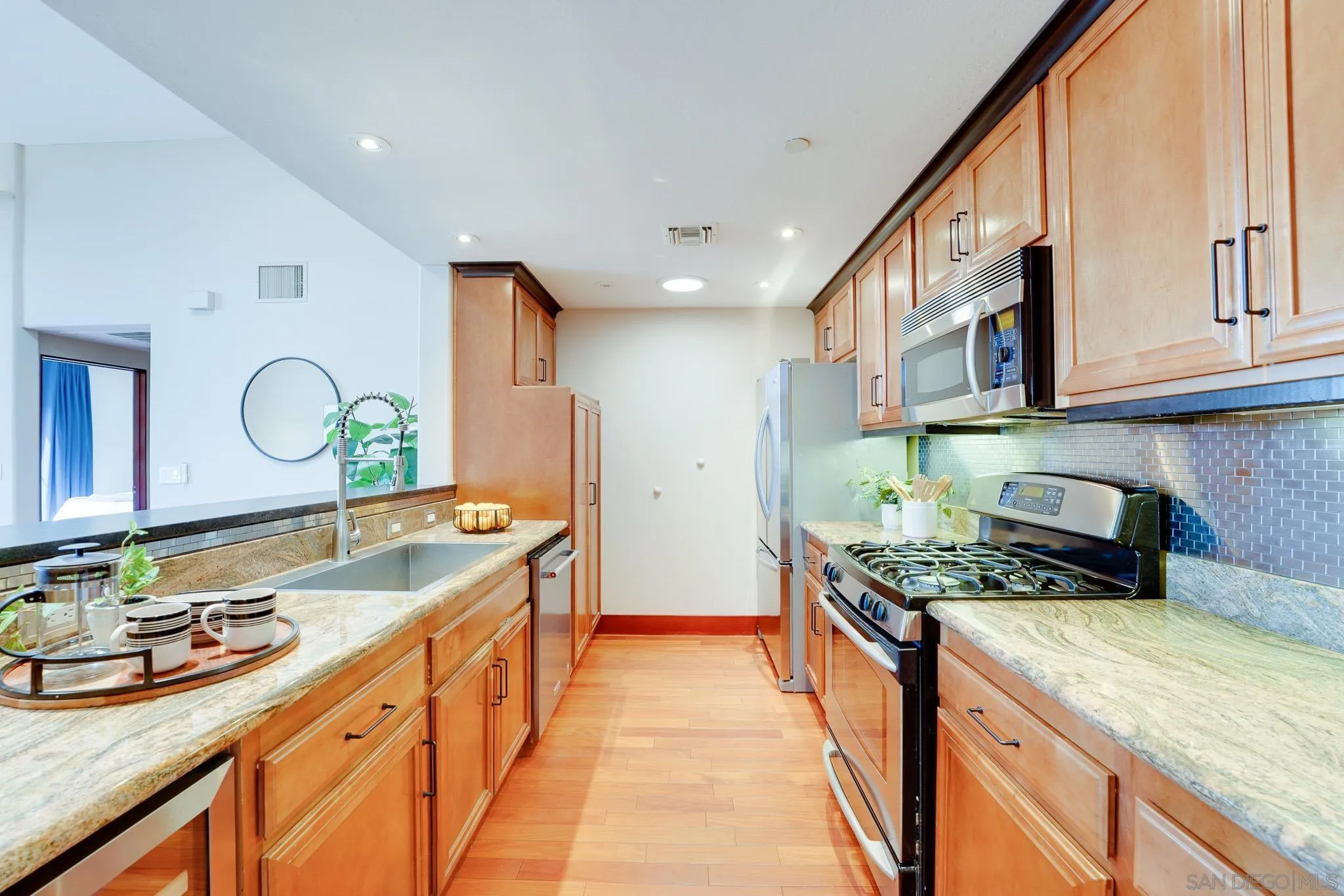 Photo #5: 260011580 Listing: Photo #5