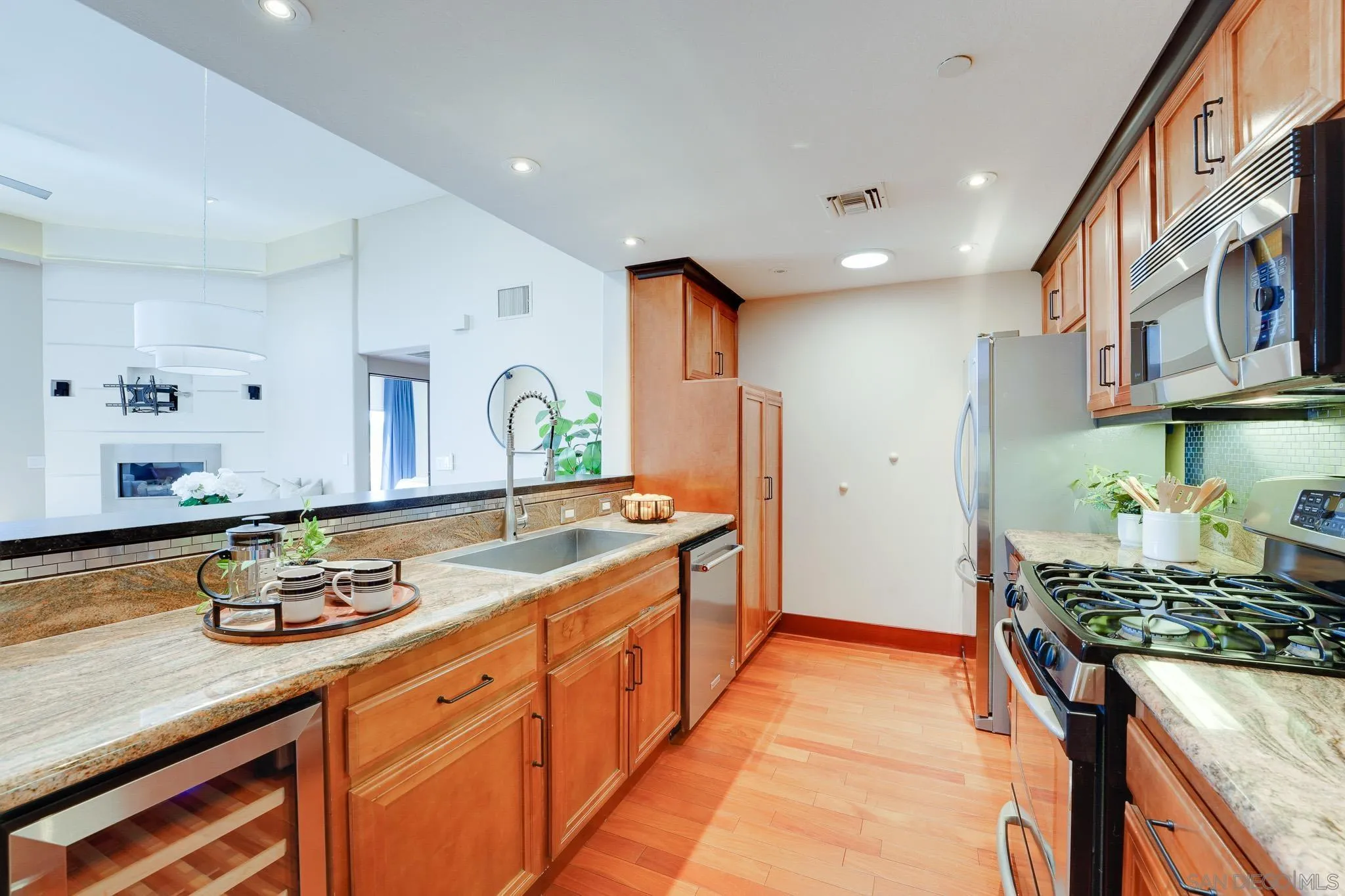 Photo #6: 260011580 Listing: Photo #6