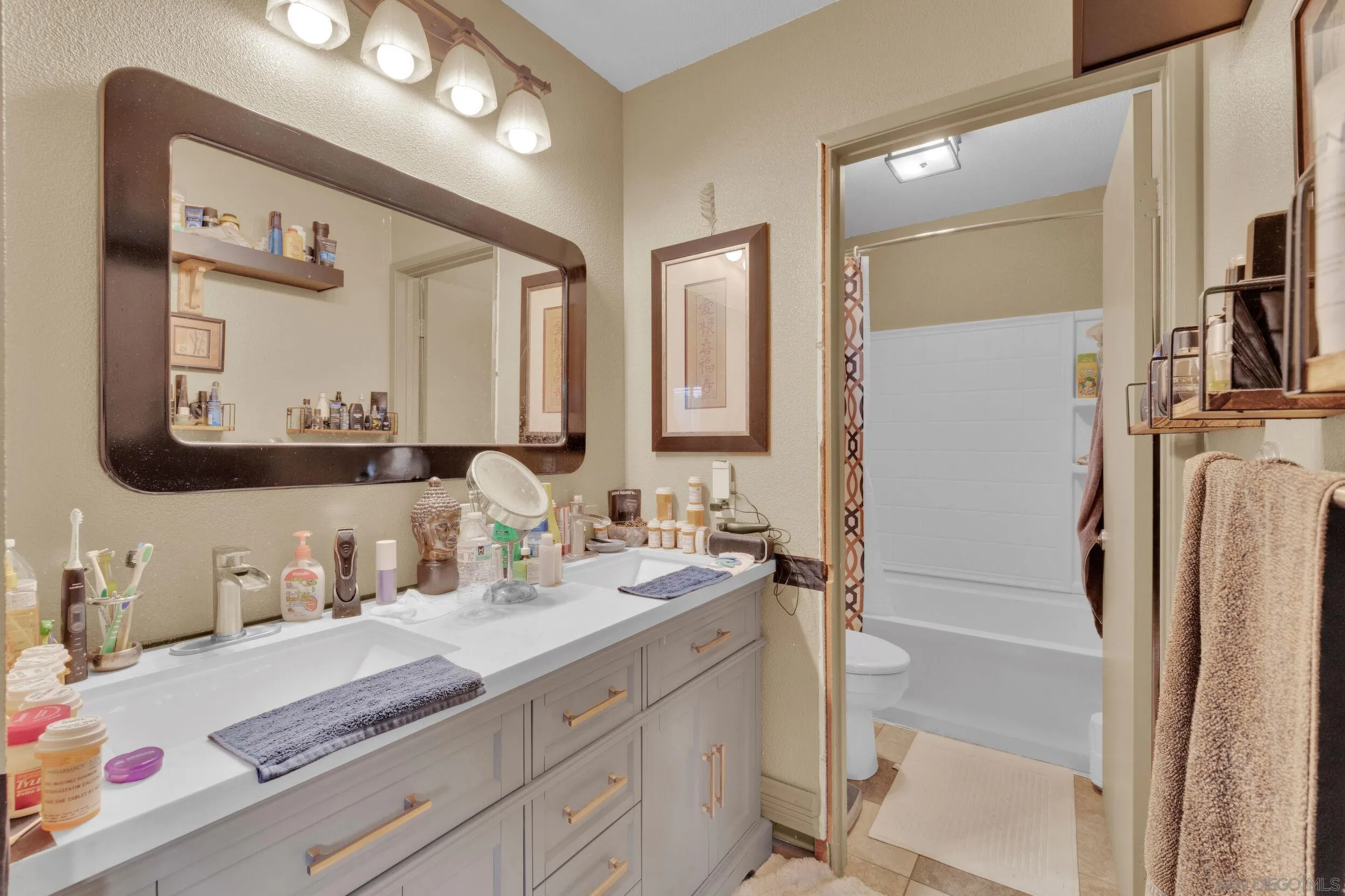 https://cdn.realtyfeed.com/cdn/127/260011585/71b4d354472688066eebb079ea0aaa77.webp