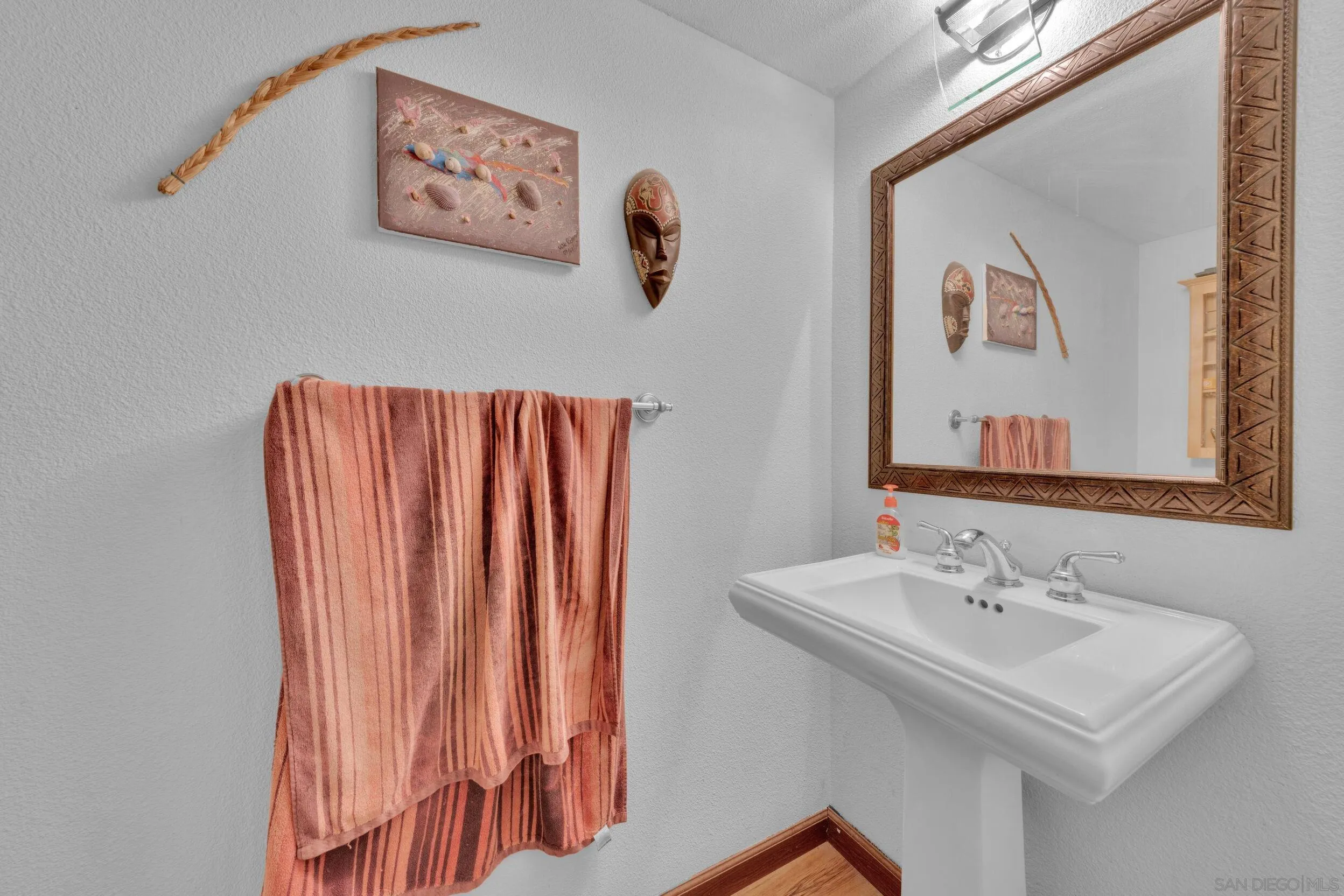 https://cdn.realtyfeed.com/cdn/127/260011585/cb569c1549f442b4fb792280bab2bb53.webp