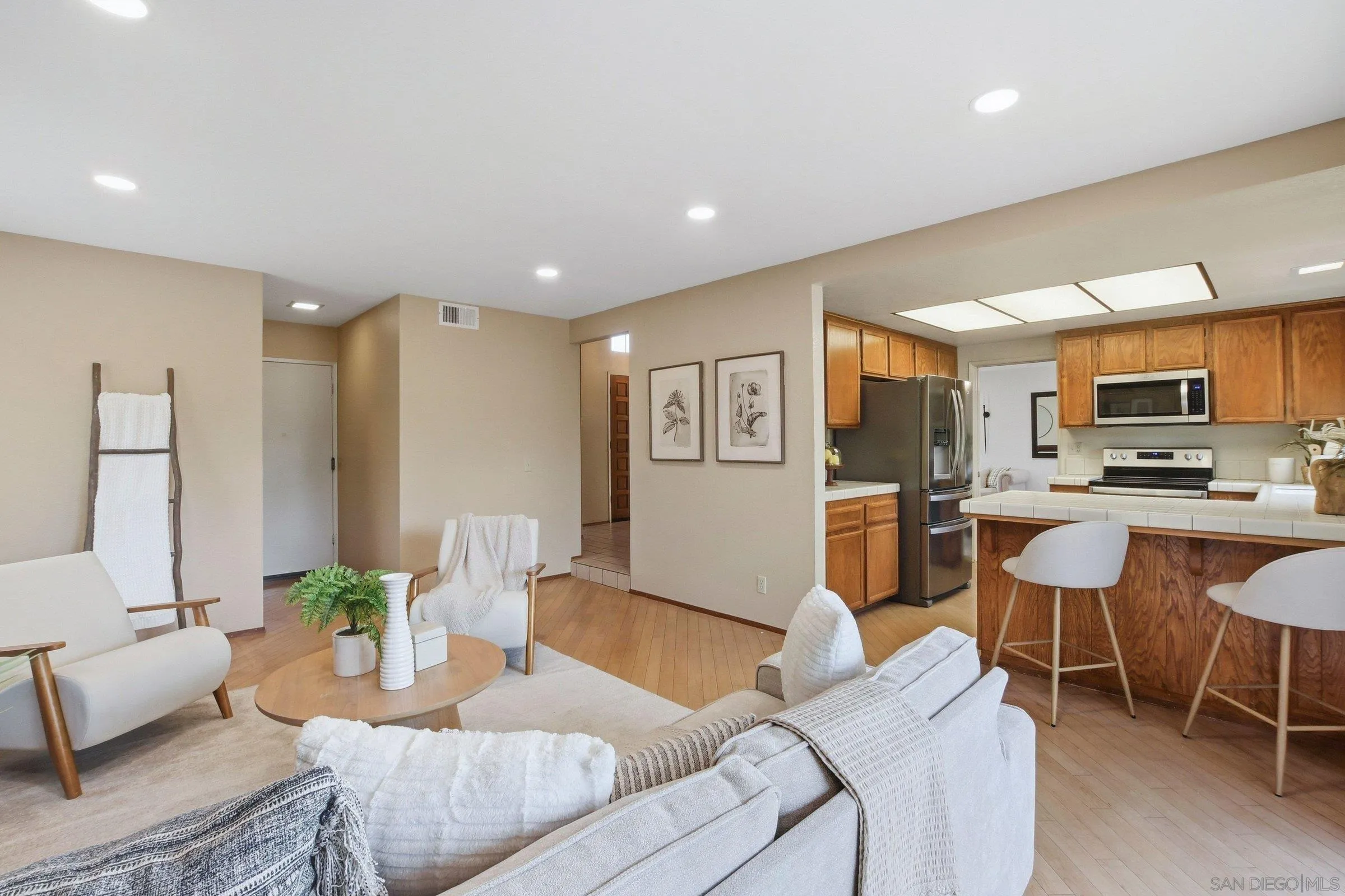 https://cdn.realtyfeed.com/cdn/127/260011587/148c5ebe8ea5d775fd81b511bec12a88.webp