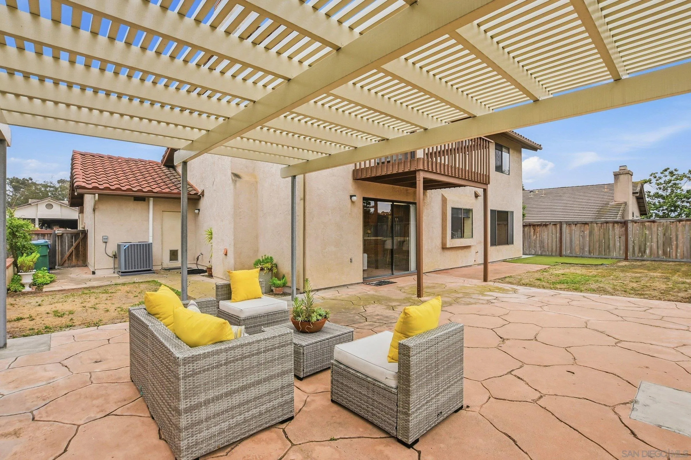 https://cdn.realtyfeed.com/cdn/127/260011587/7135ed8ff8eaa02f9bc60dc39d3ca193.webp