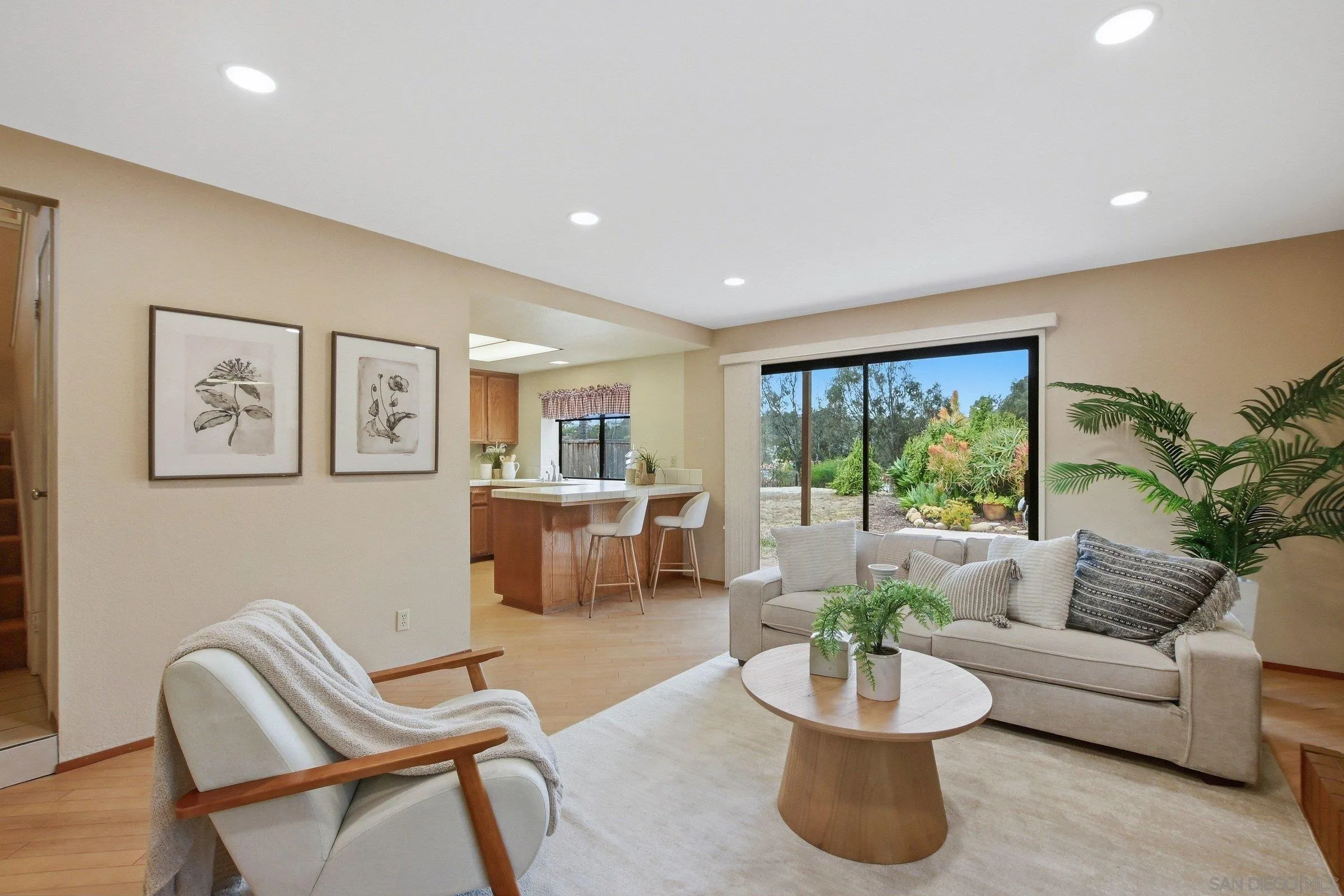 https://cdn.realtyfeed.com/cdn/127/260011587/9801bb8bf444112ee38767d0b23dee7b.webp