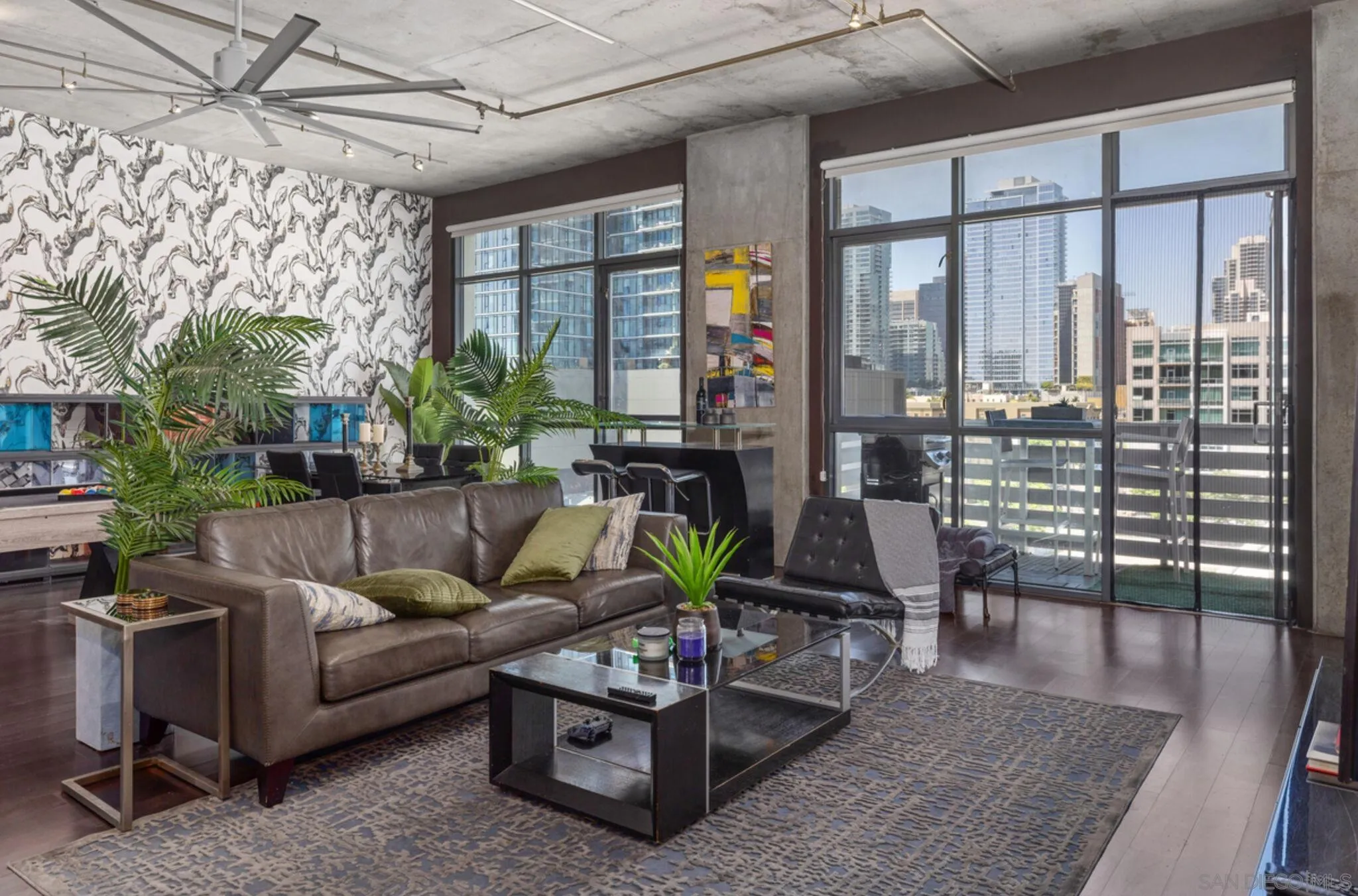 Photo #1: 260011588 Listing: Photo #1