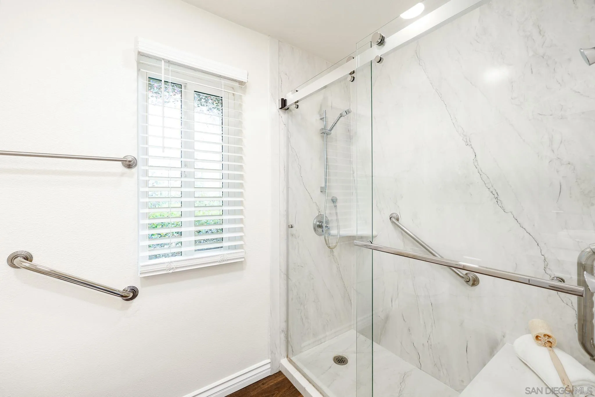 Photo #7: 260011589 Listing: Photo #7