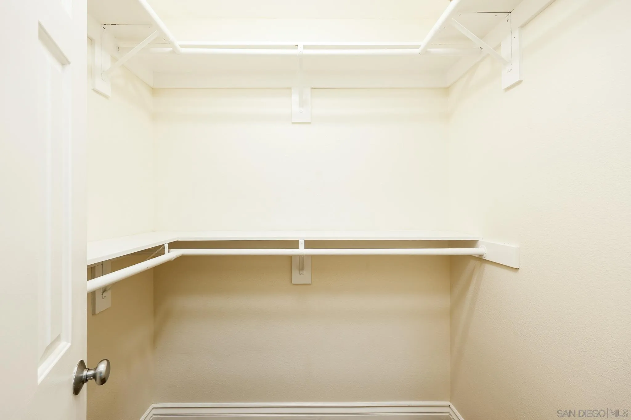 Photo #10: 260011589 Listing: Photo #10