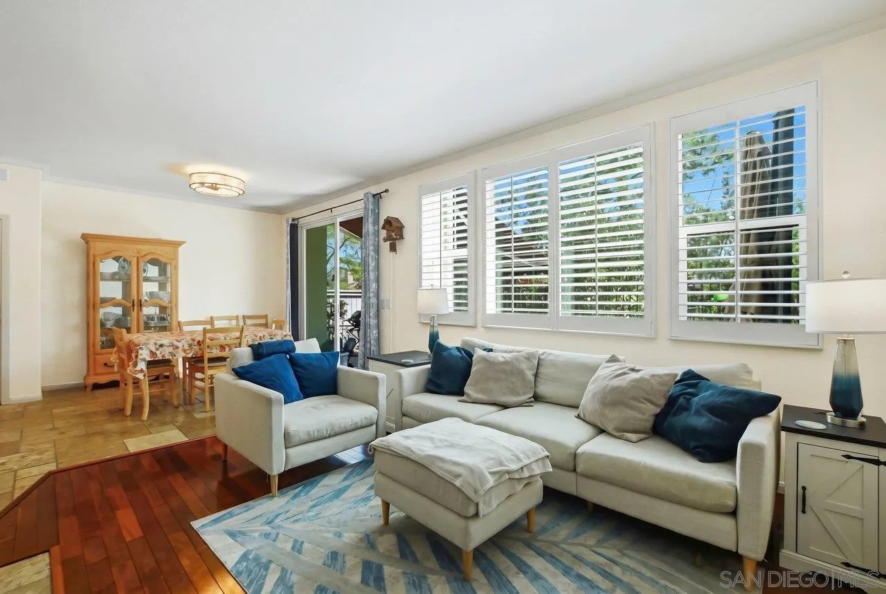 Photo #2: 260011591 Listing: Photo #2