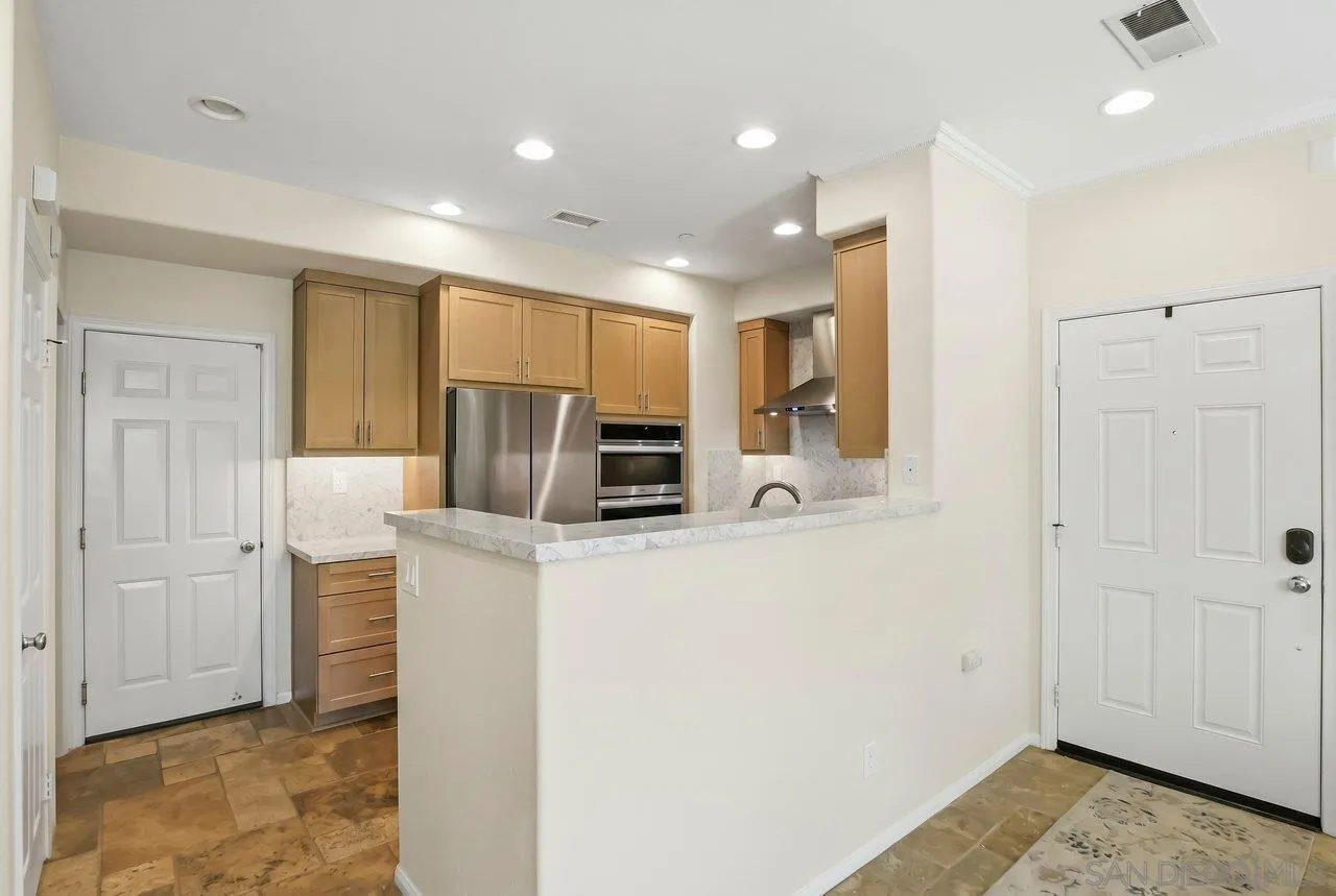 Photo #7: 260011591 Listing: Photo #7