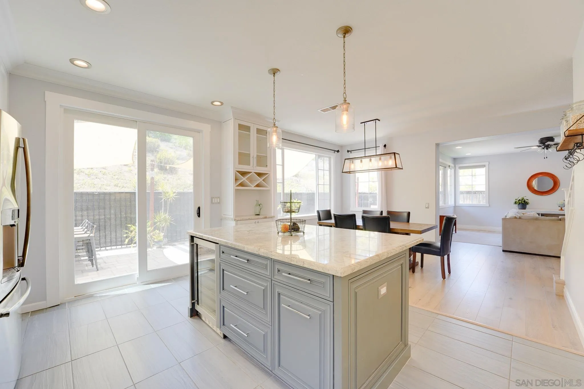 https://cdn.realtyfeed.com/cdn/127/260011592/10aeec3f87dcae783d8452138f432447.webp
