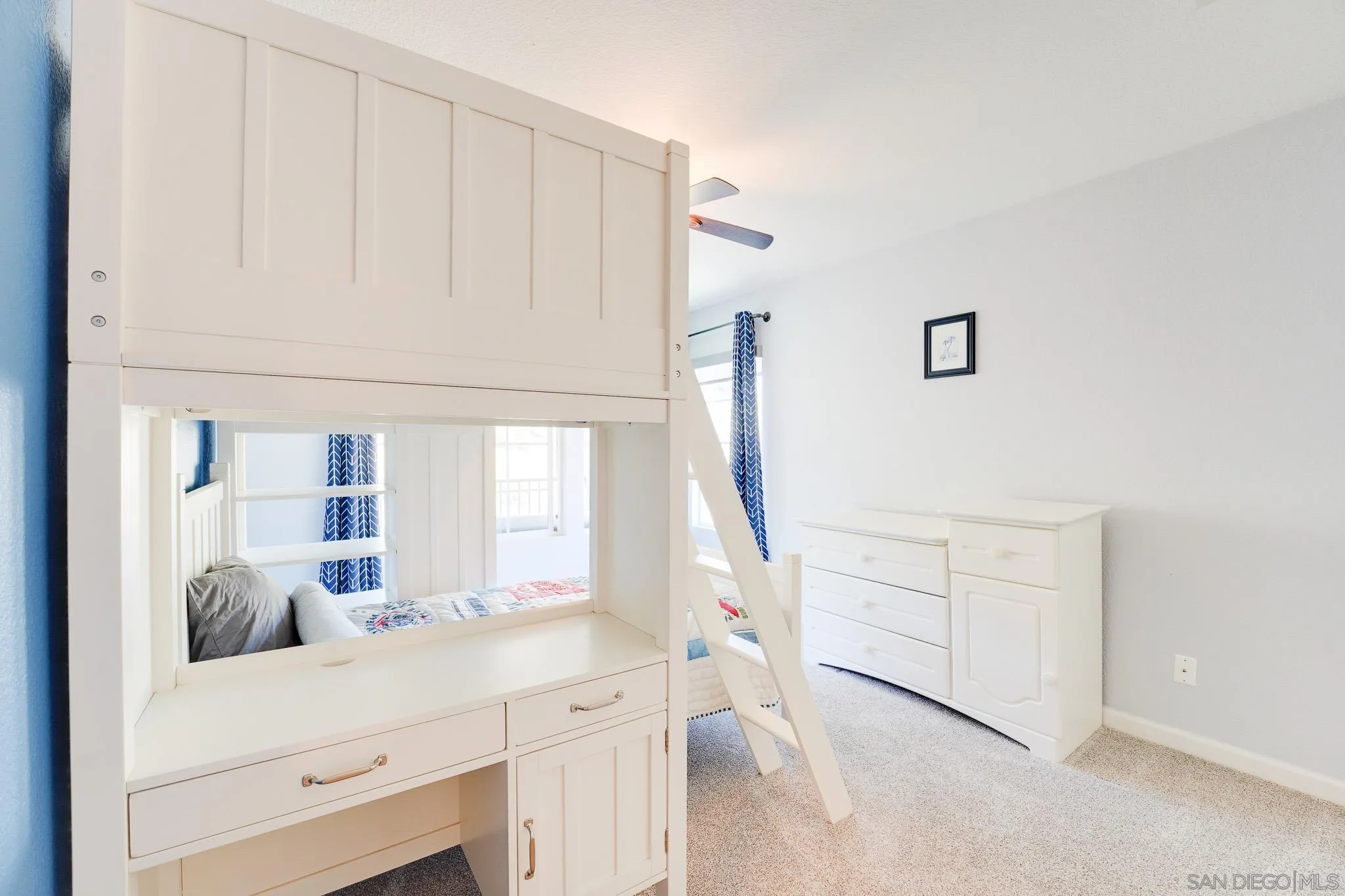 https://cdn.realtyfeed.com/cdn/127/260011592/3a3a3165c1a8141ac23883b4dc111ef5.webp