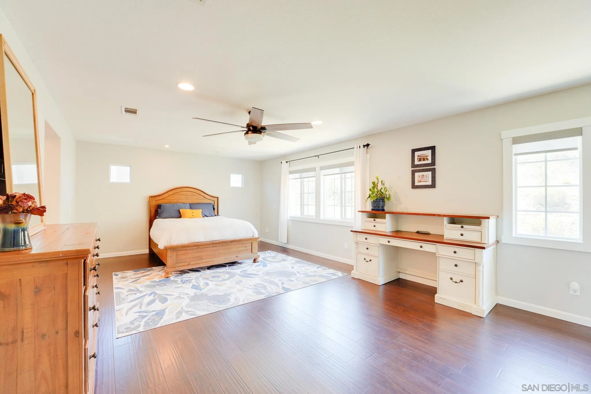 https://cdn.realtyfeed.com/cdn/127/260011592/528ef2b35fc1c55297218ca4d8d2cf39.webp