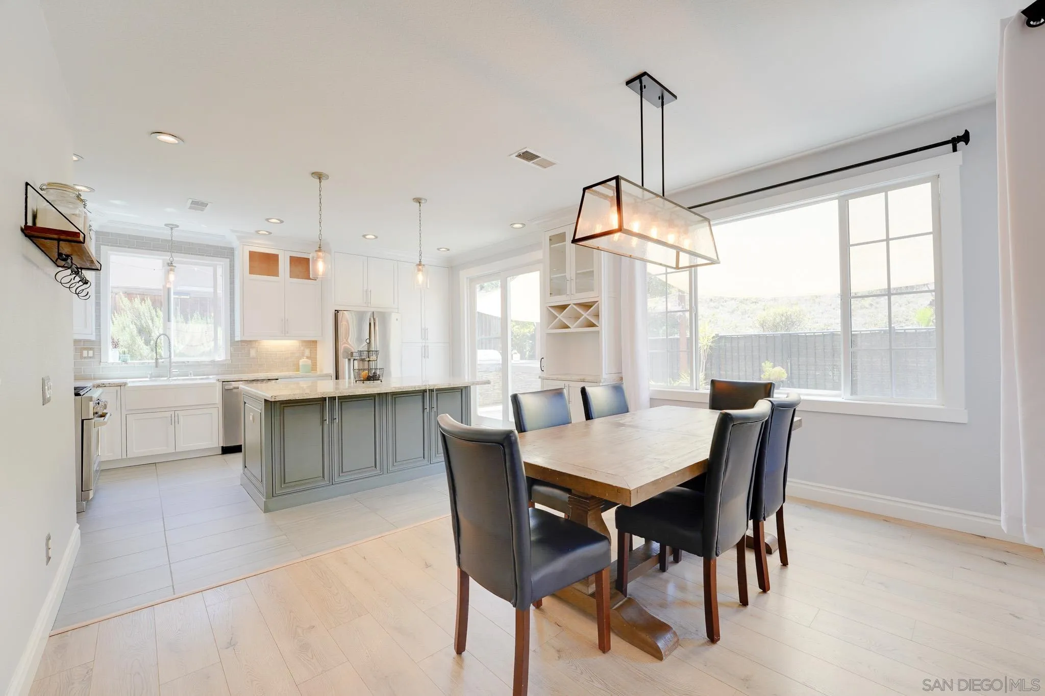 https://cdn.realtyfeed.com/cdn/127/260011592/5d86fd7feb5322df8178c1c5f828e3be.webp