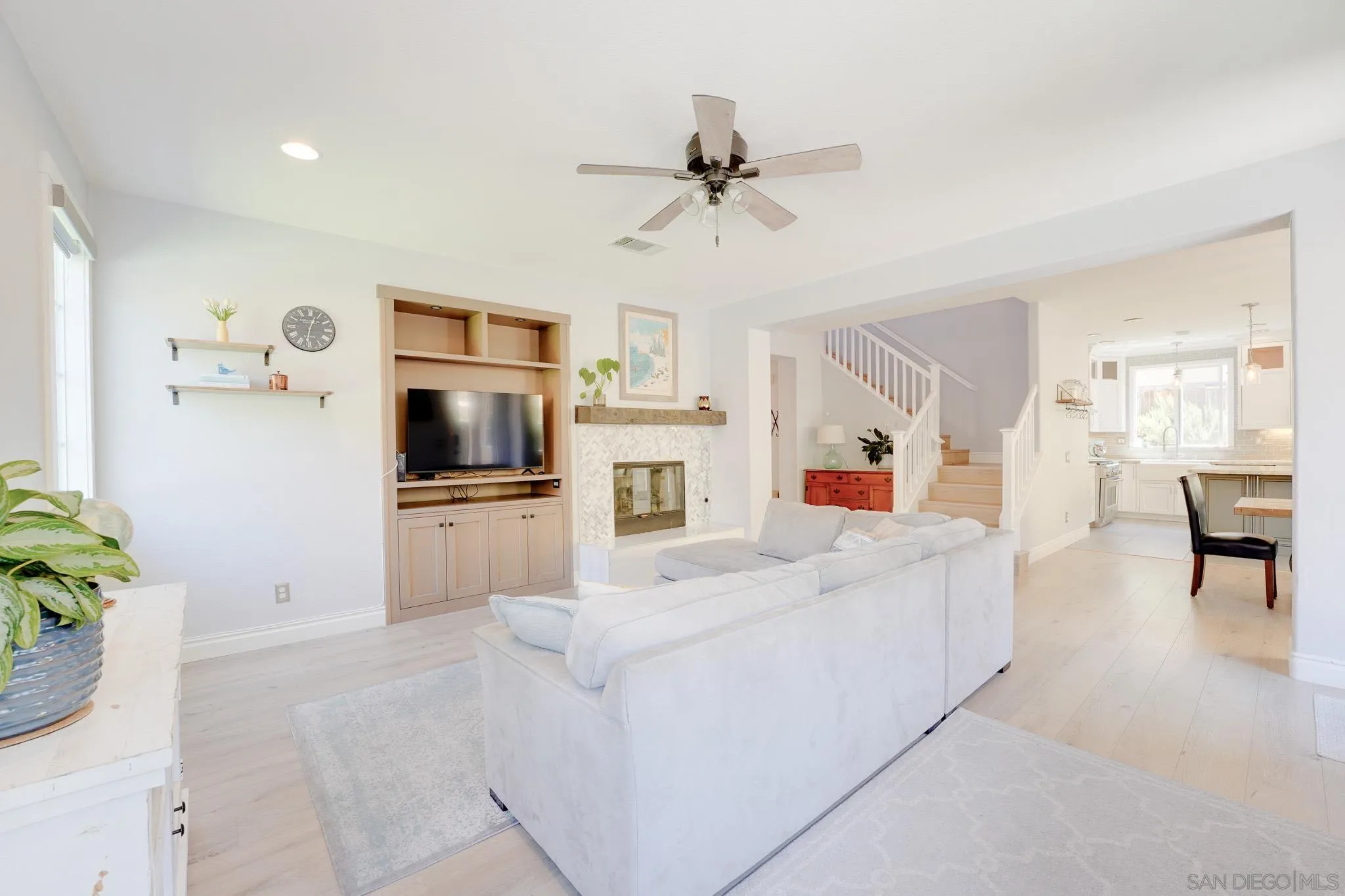 https://cdn.realtyfeed.com/cdn/127/260011592/960ee85da6164699b2b246ae5a061e9c.webp