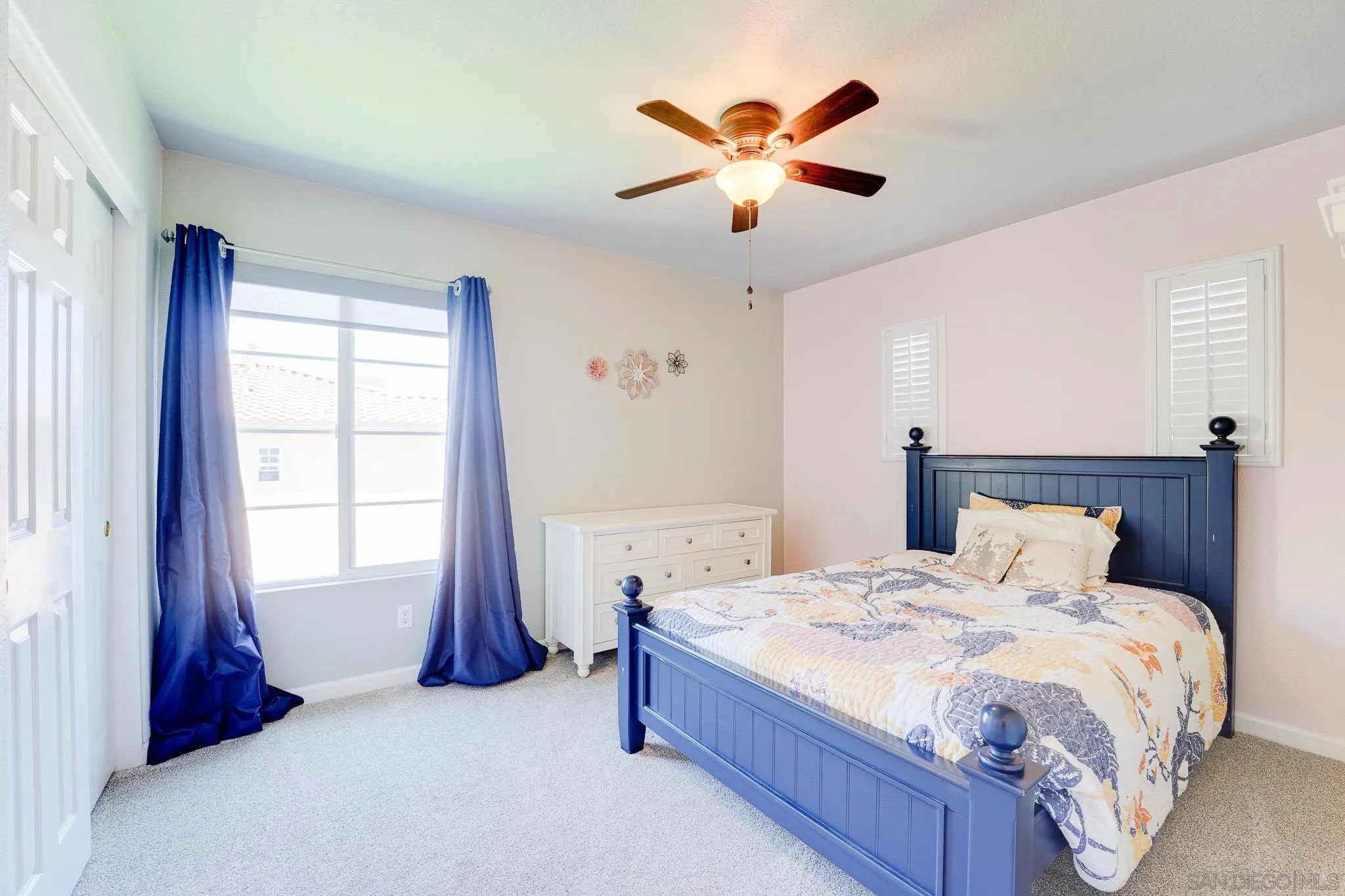 https://cdn.realtyfeed.com/cdn/127/260011592/c9813840baaeffd14df9ea943e083d67.webp