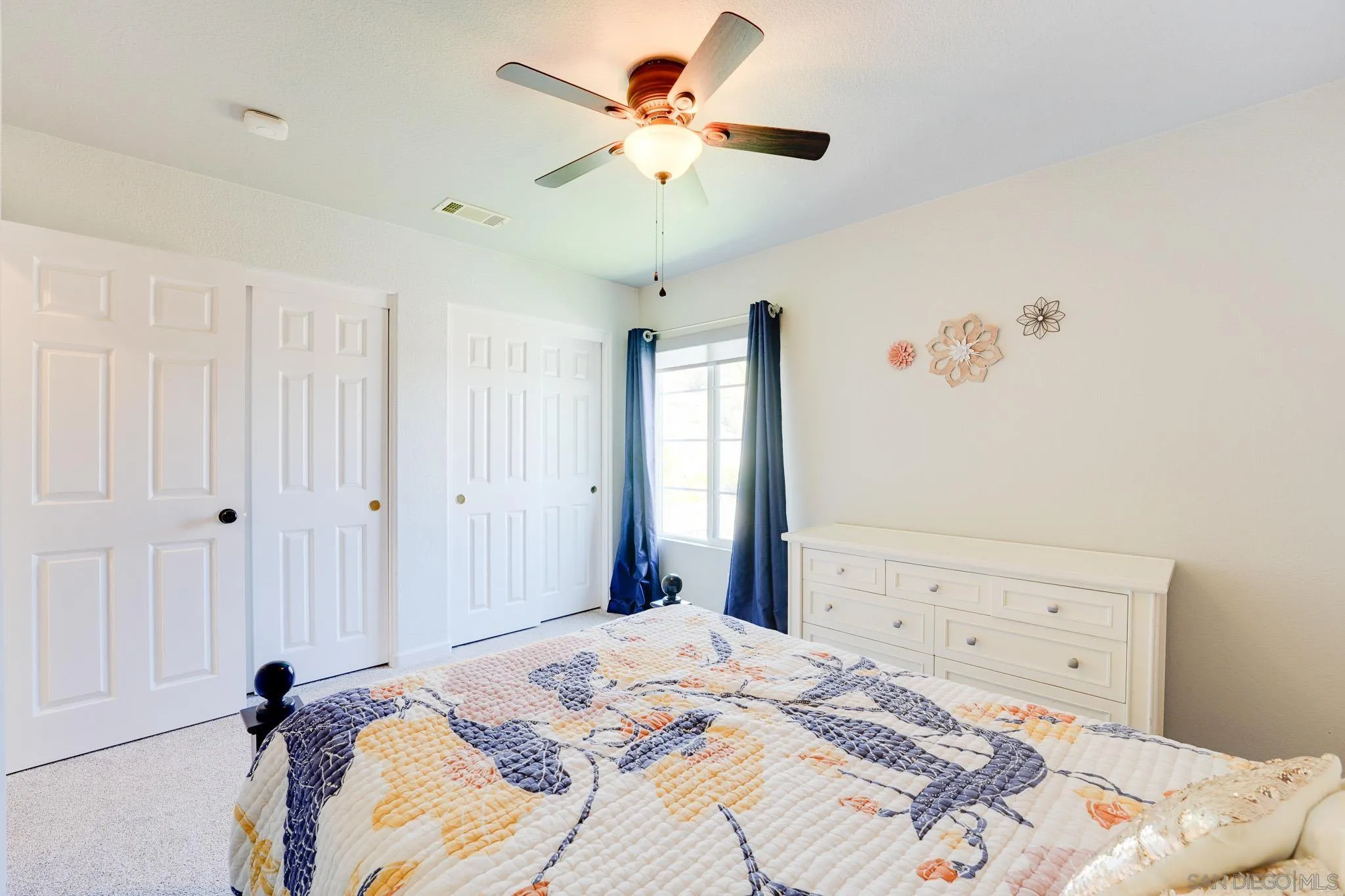 https://cdn.realtyfeed.com/cdn/127/260011592/d2adfd0c8fd150f6ce166a4297c04781.webp