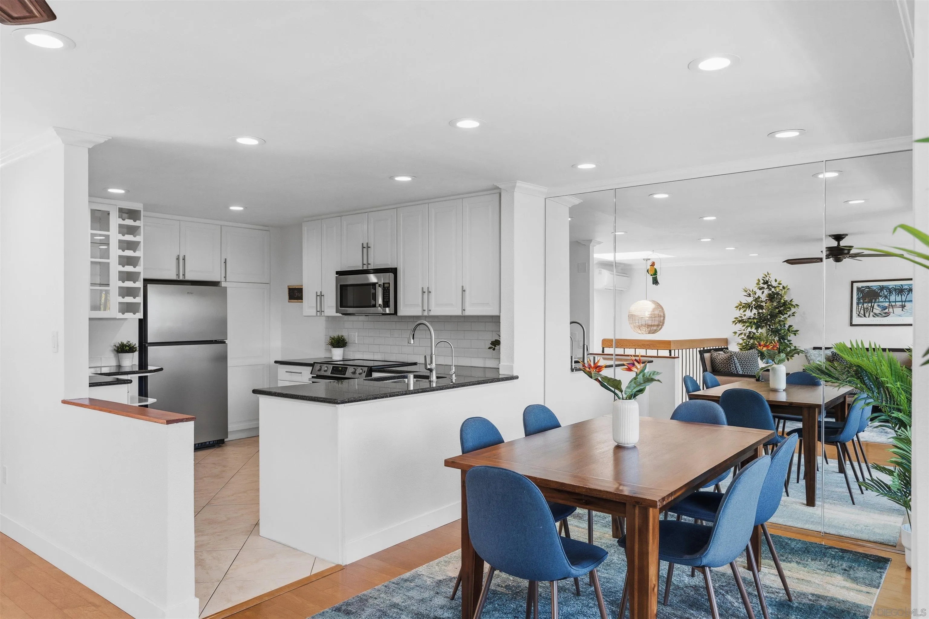 Photo #8: 260011594 Listing: Photo #8