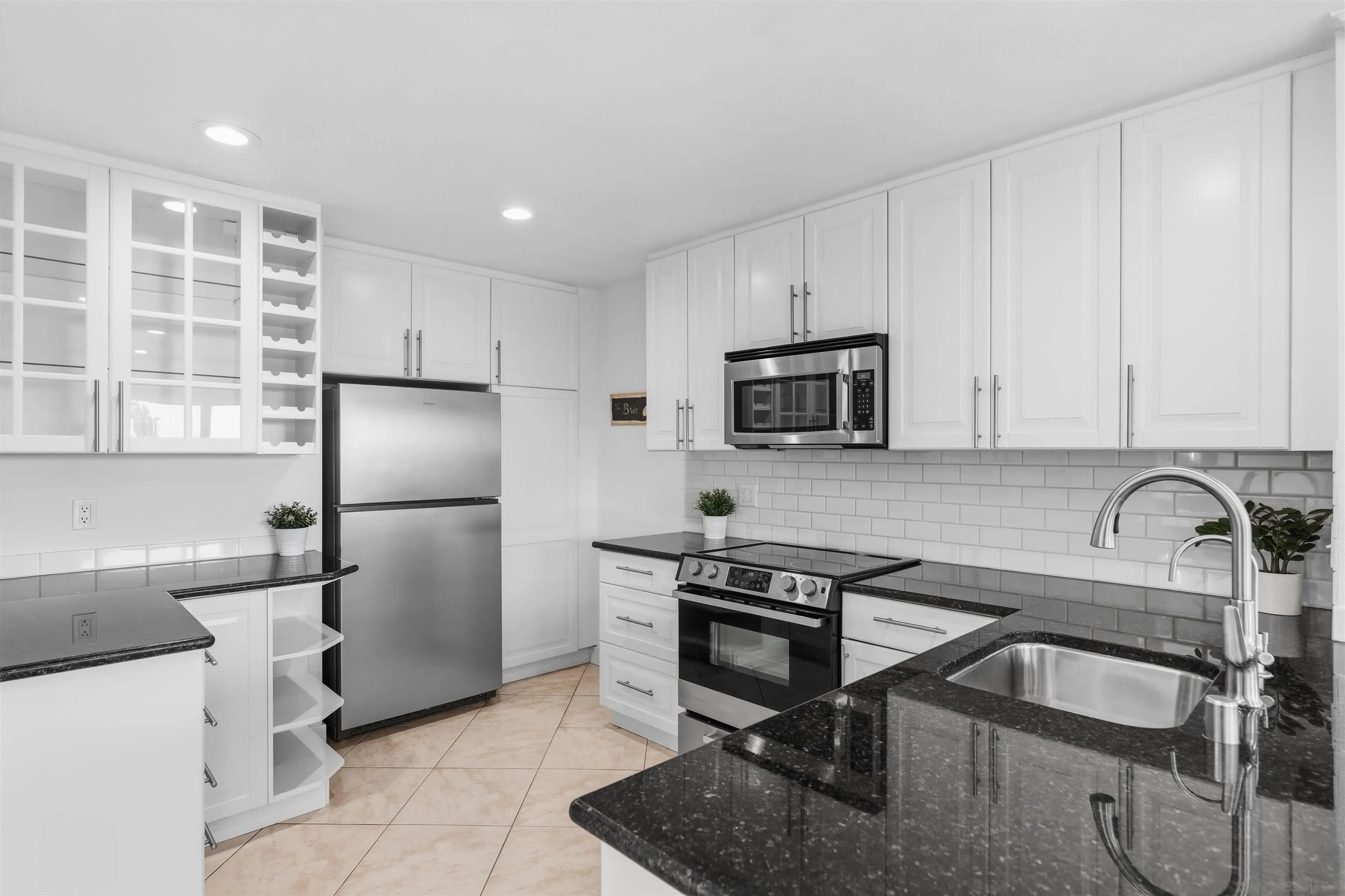 Photo #9: 260011594 Listing: Photo #9